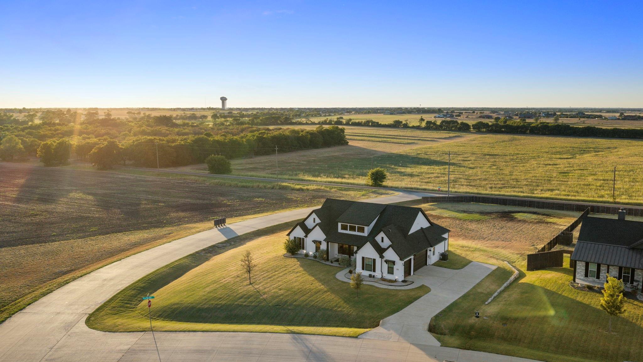 main property photo 28