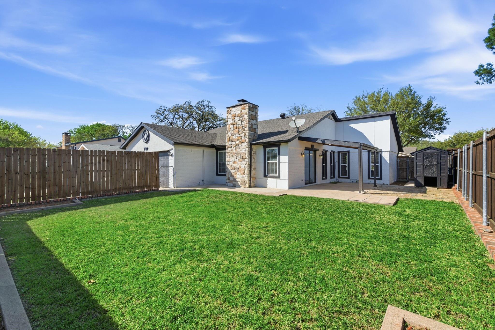 main property photo 37