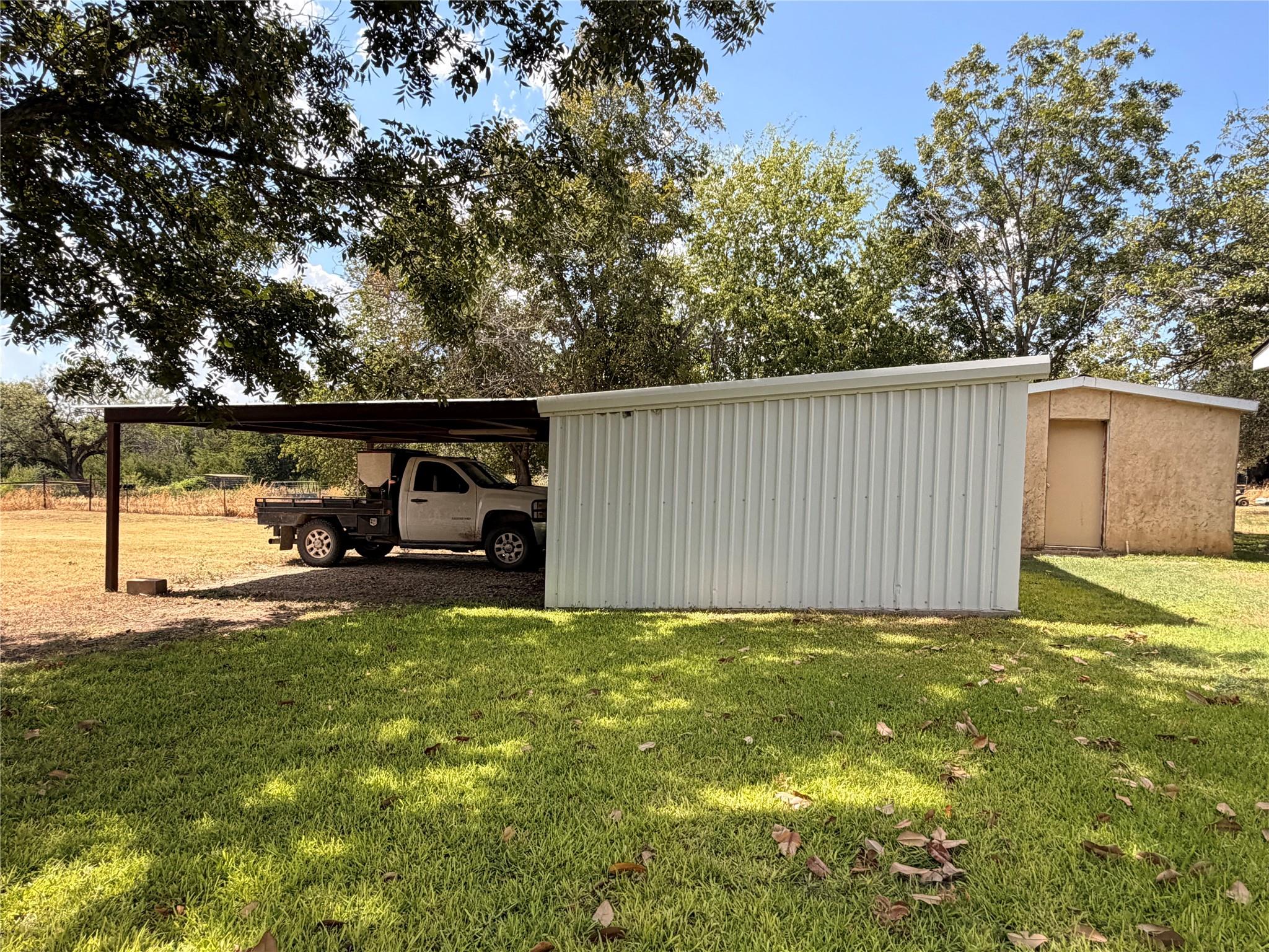 main property photo 21