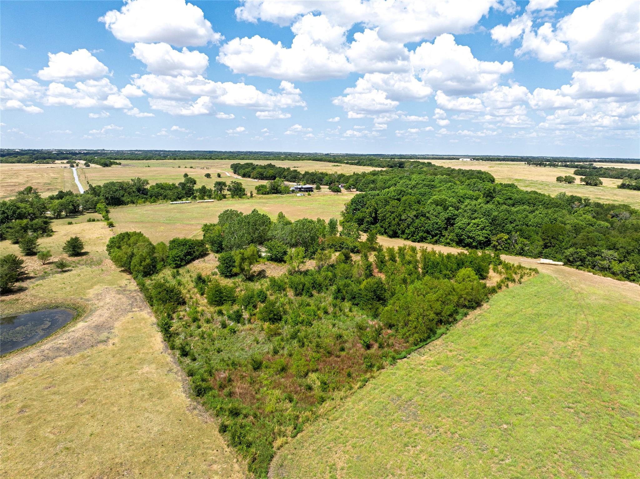 main property photo 16