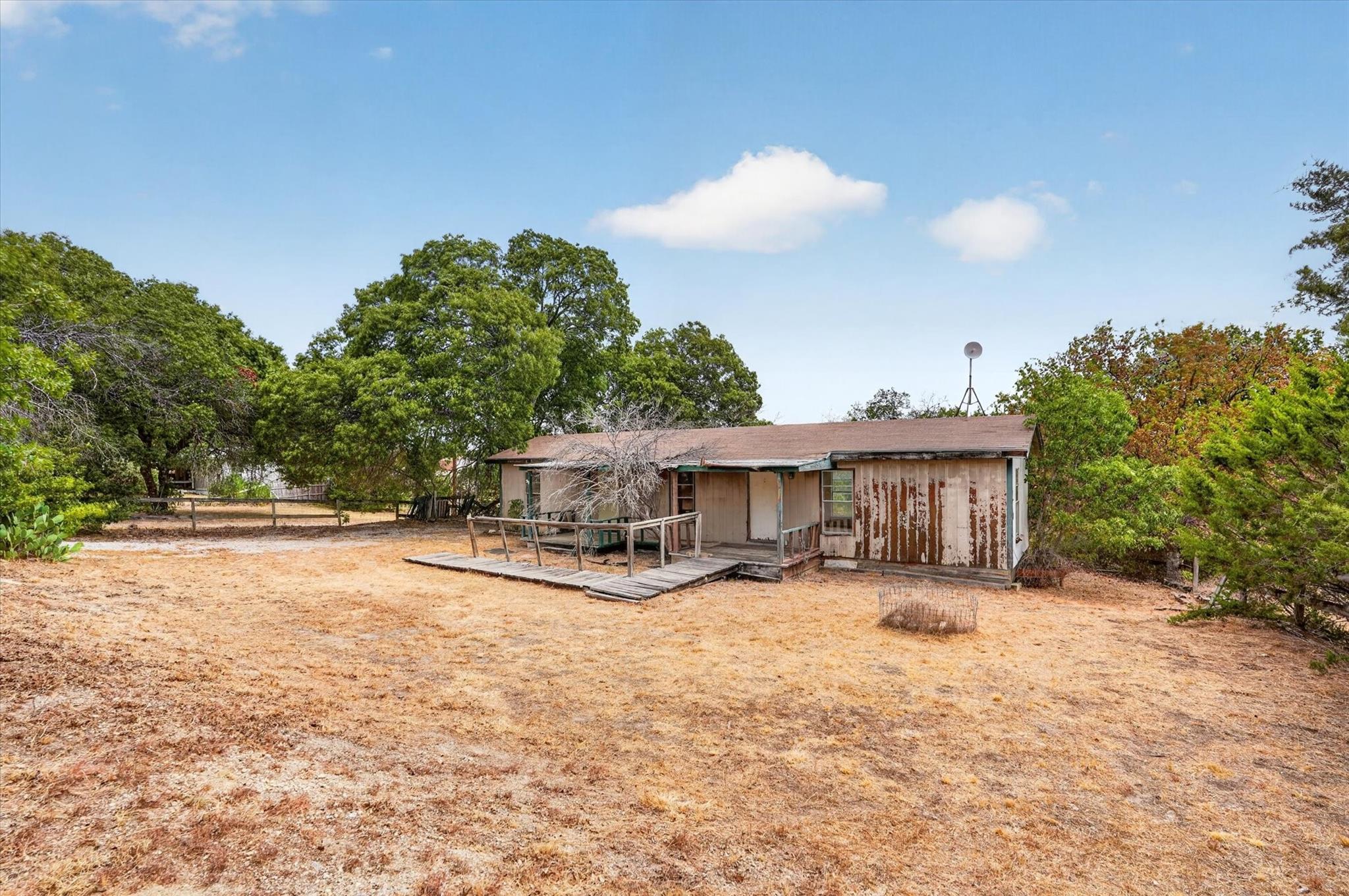 main property photo 3