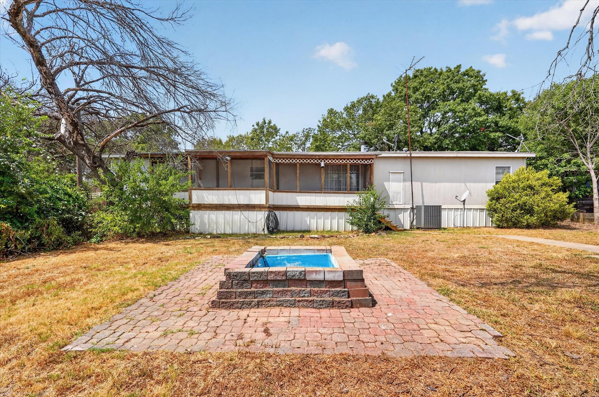 main property photo 36