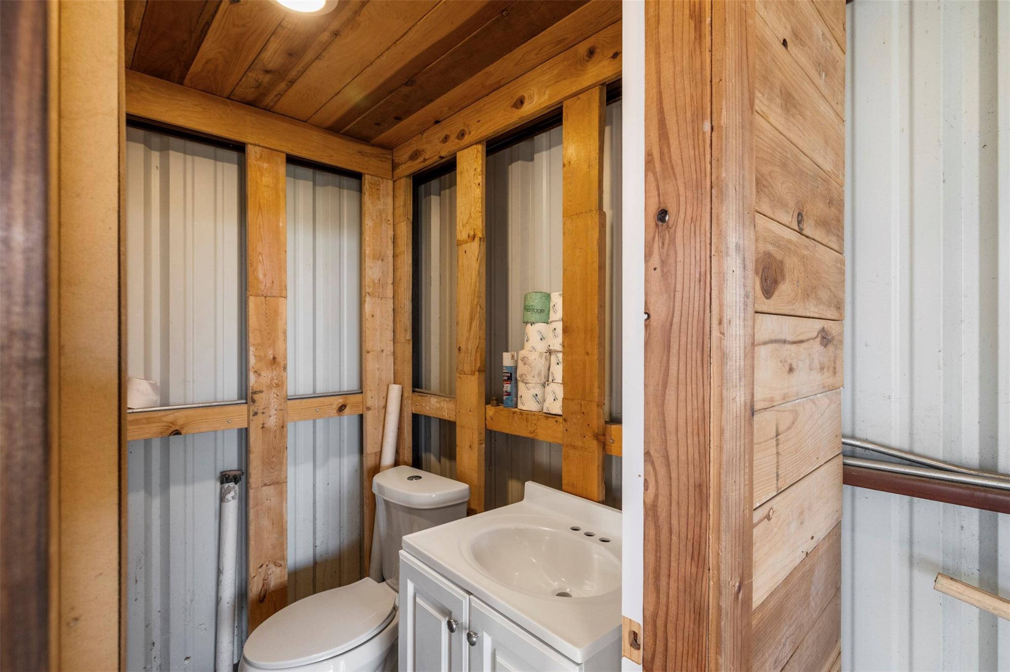 main property photo 36