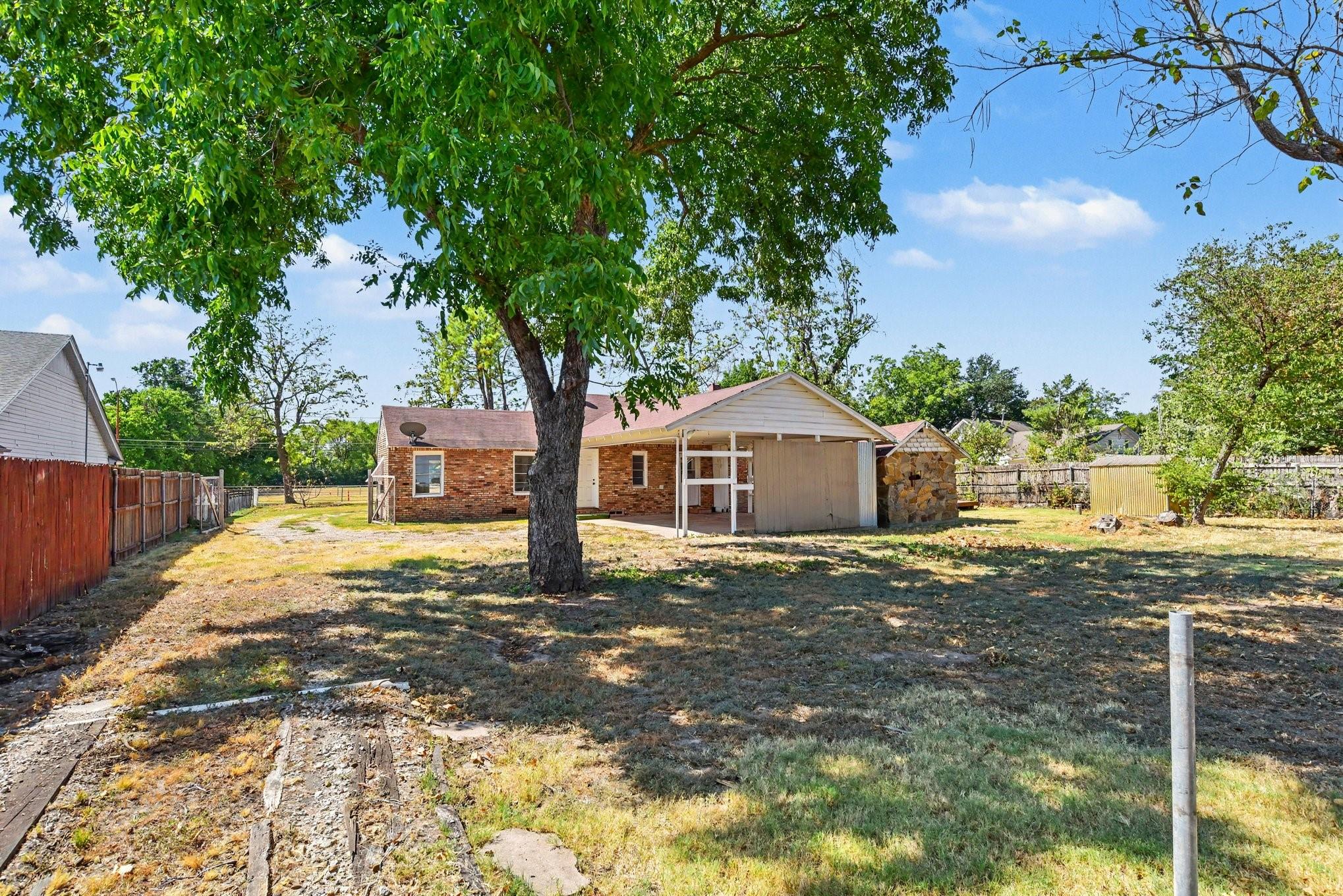 main property photo 22