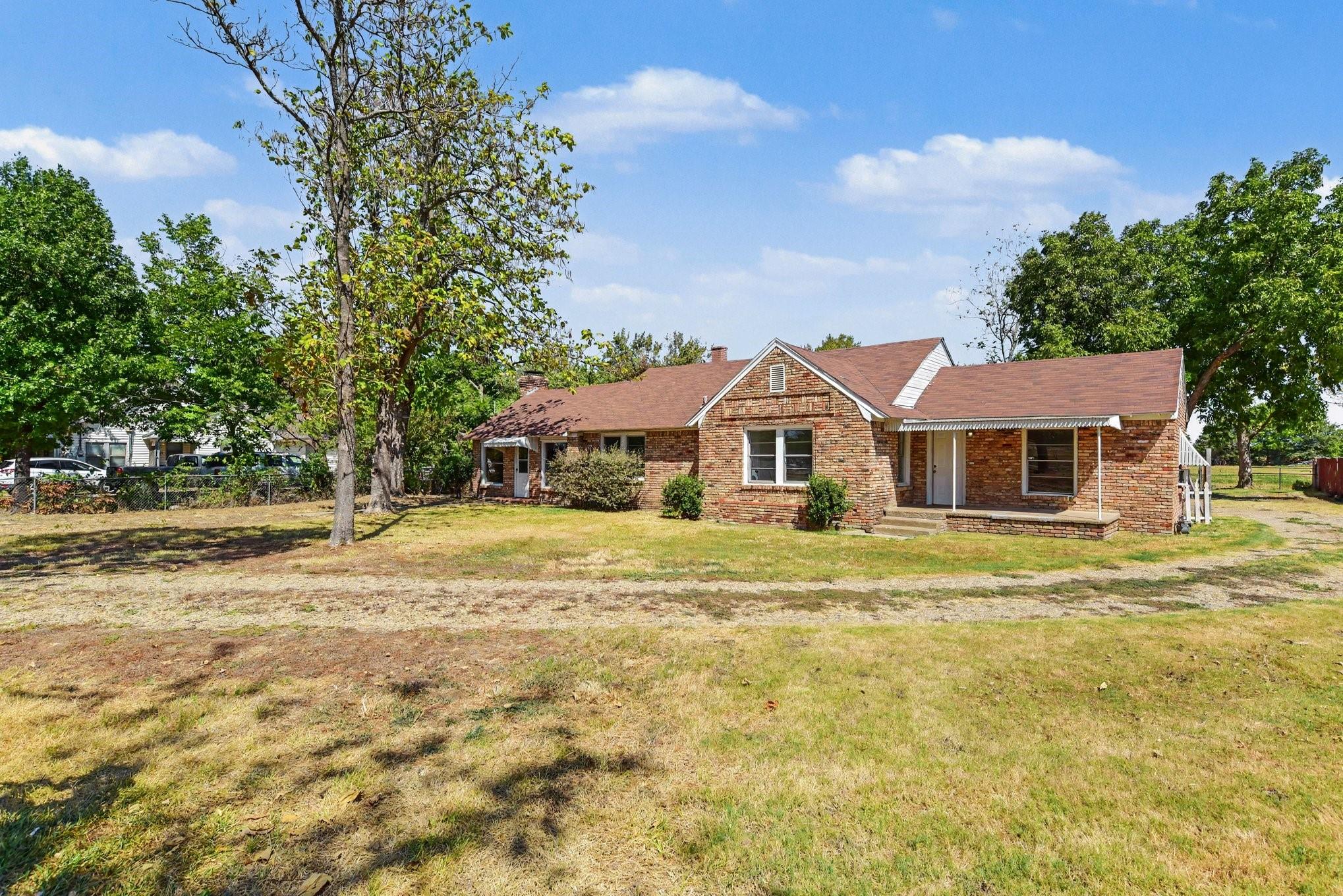 main property photo 23