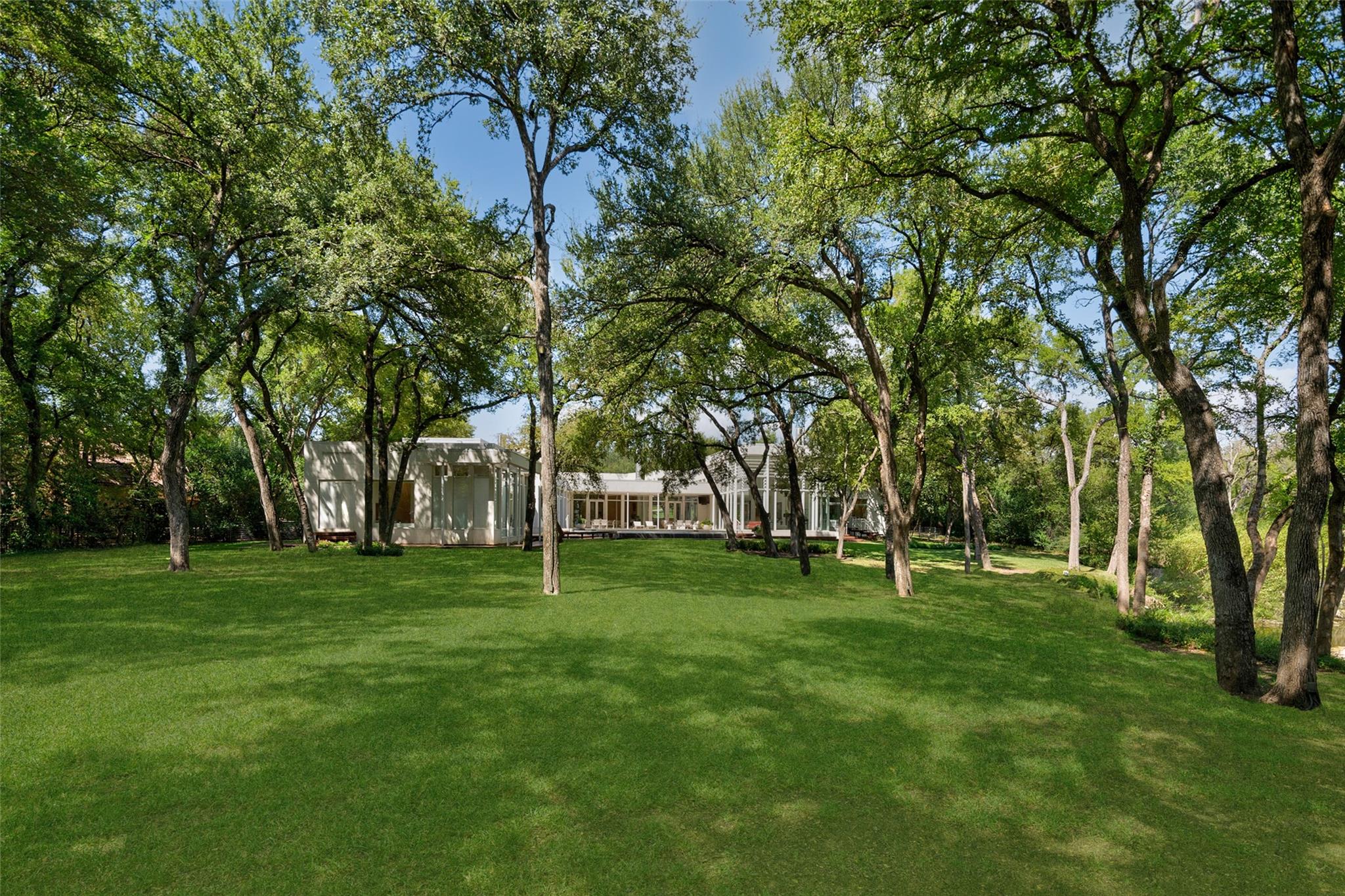 main property photo 29