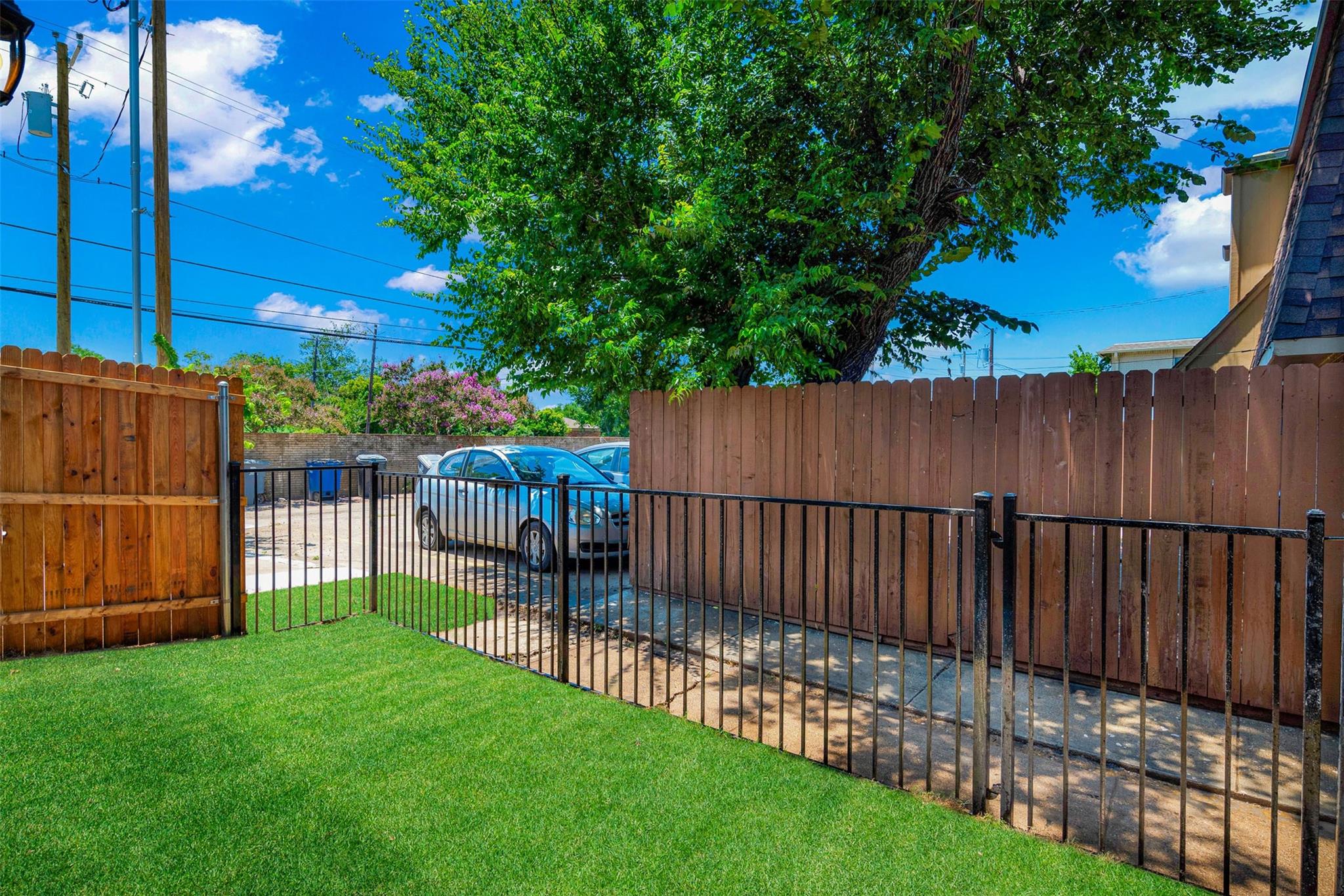 main property photo 19