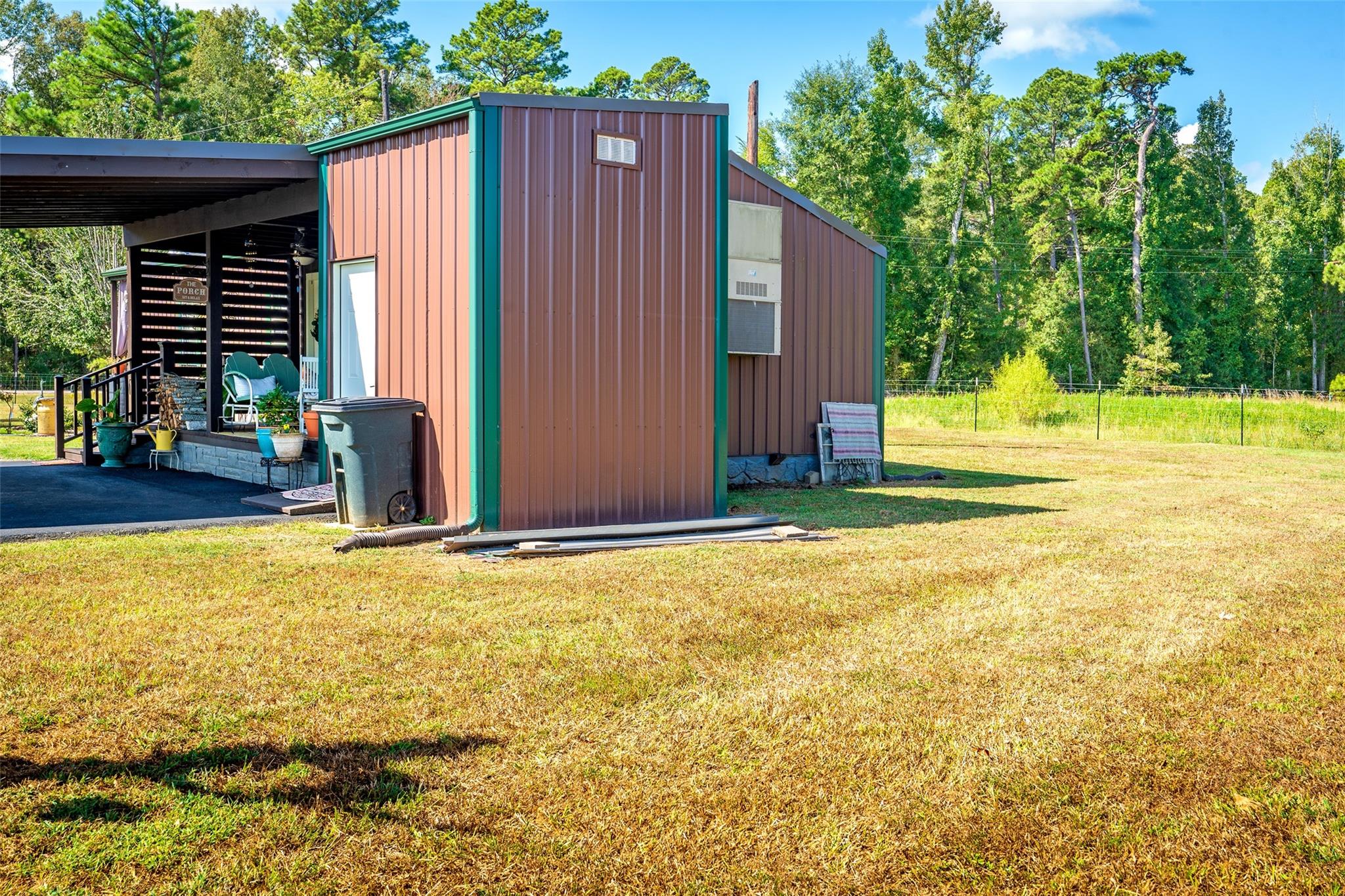 main property photo 27