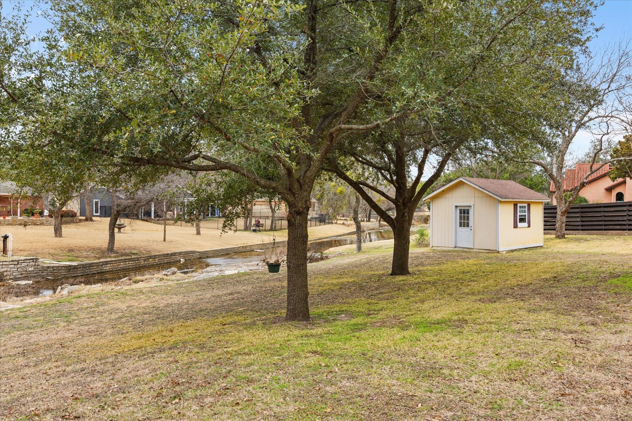 main property photo 24