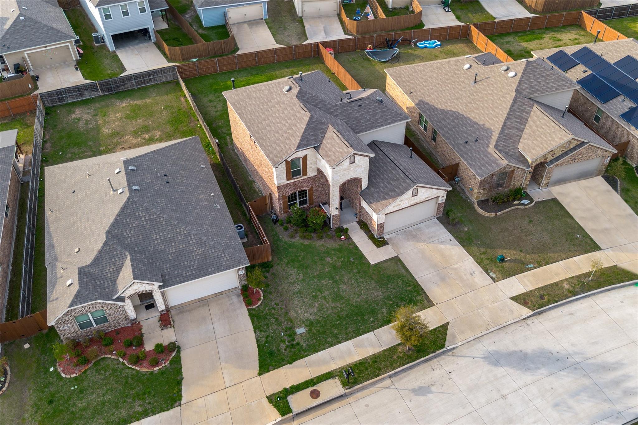 main property photo 25