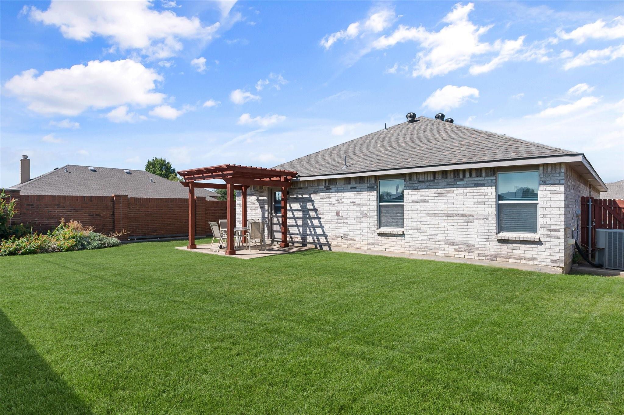 main property photo 16