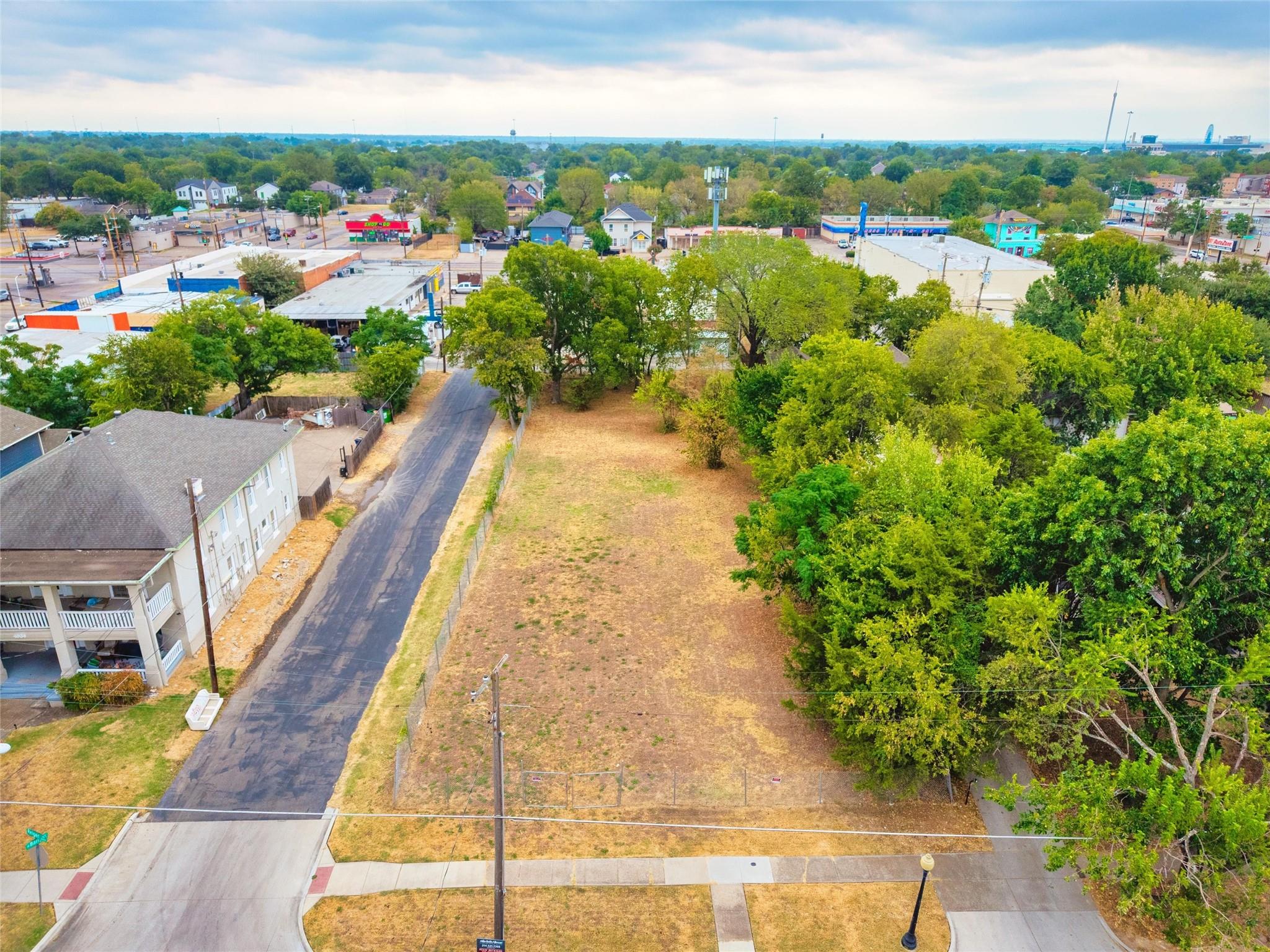 main property photo 6