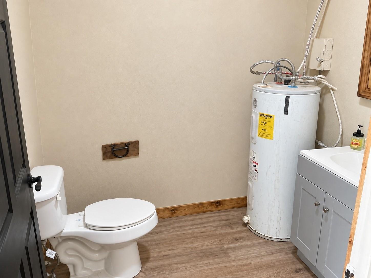 main property photo 10