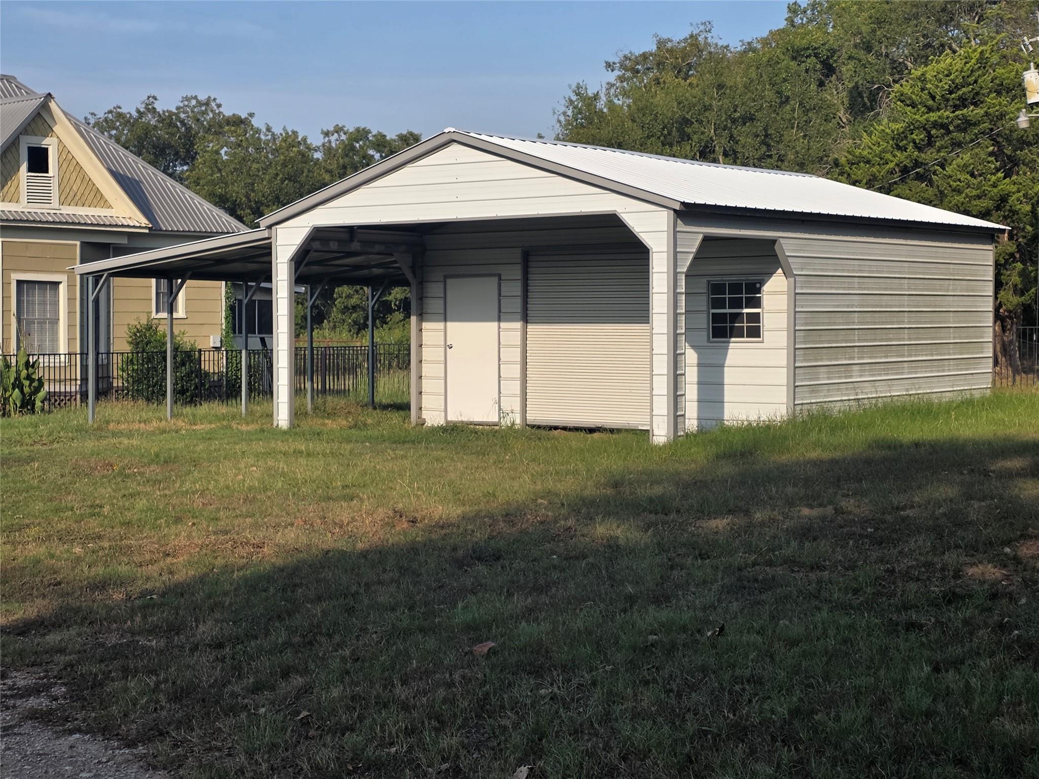 main property photo 26