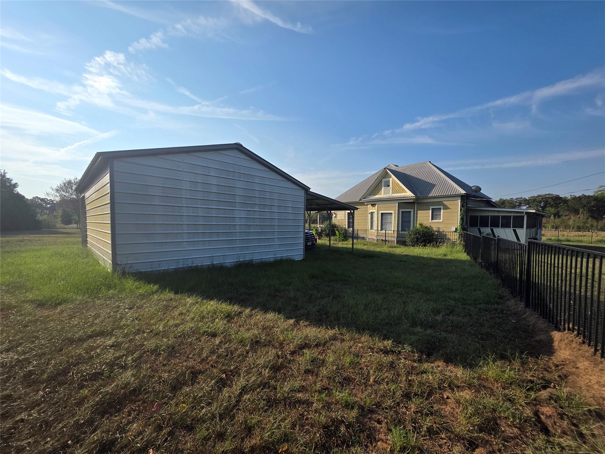 main property photo 27