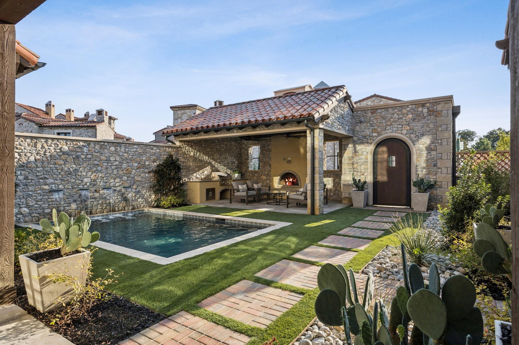 main property photo 39