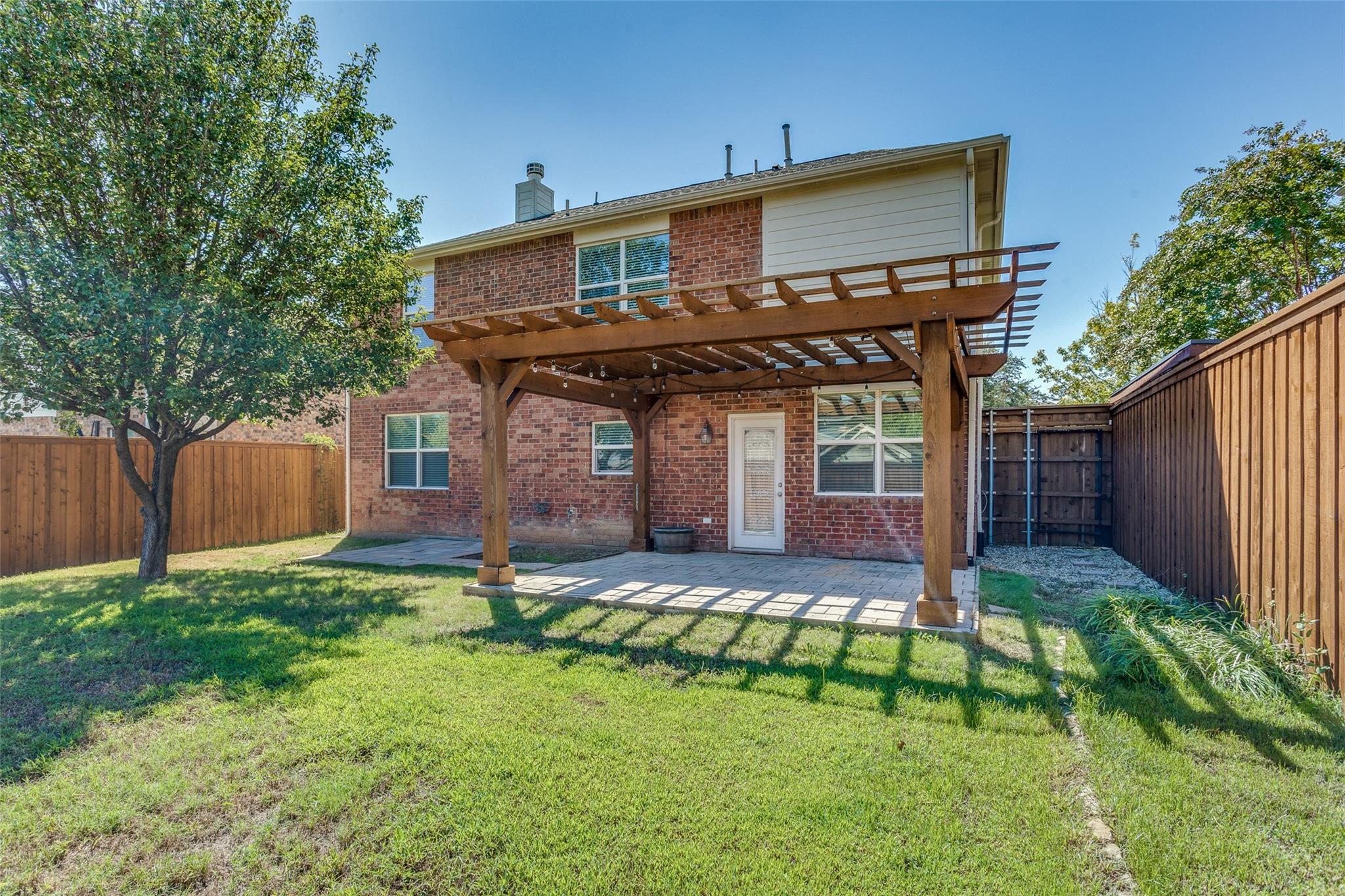 main property photo 10