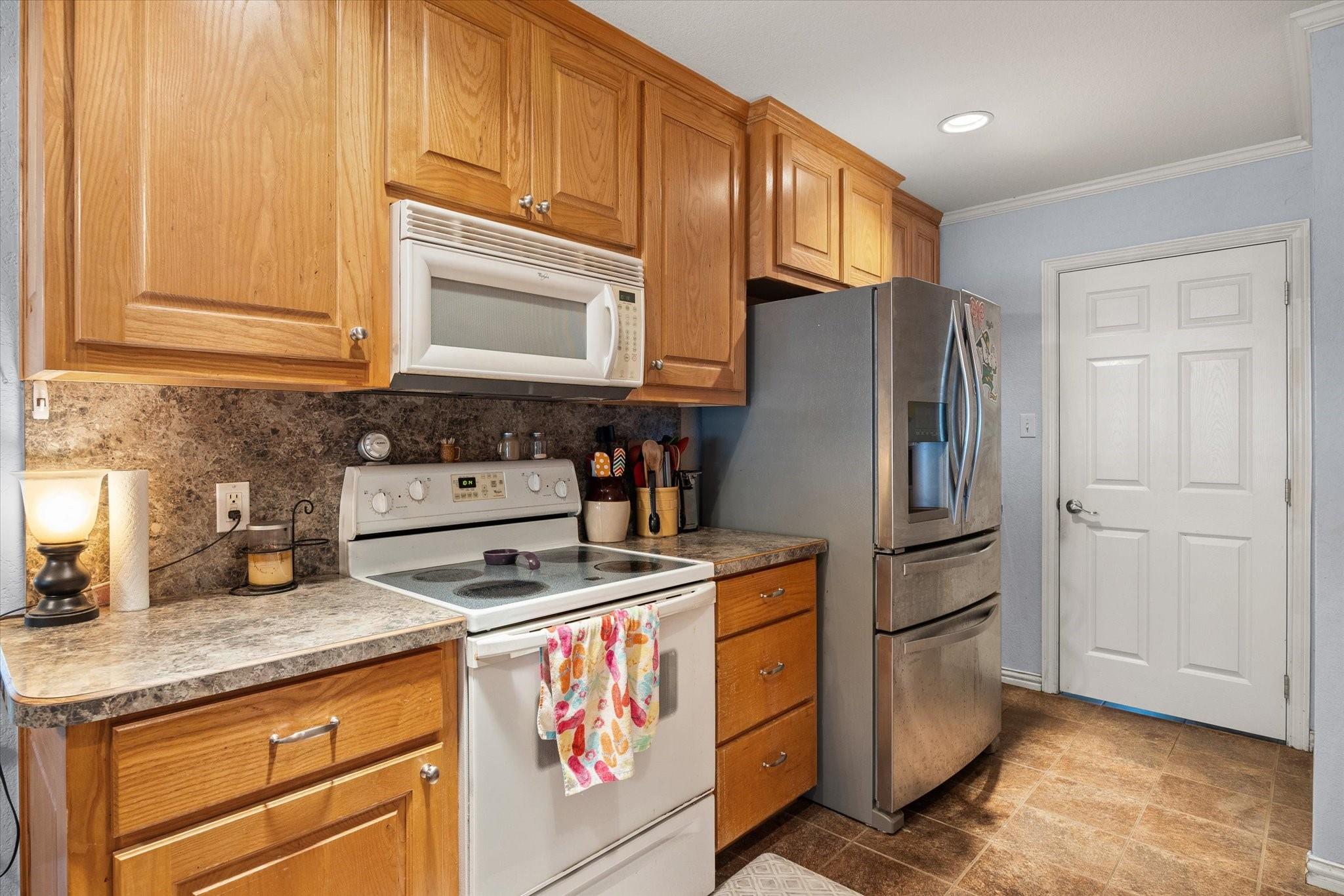 main property photo 8