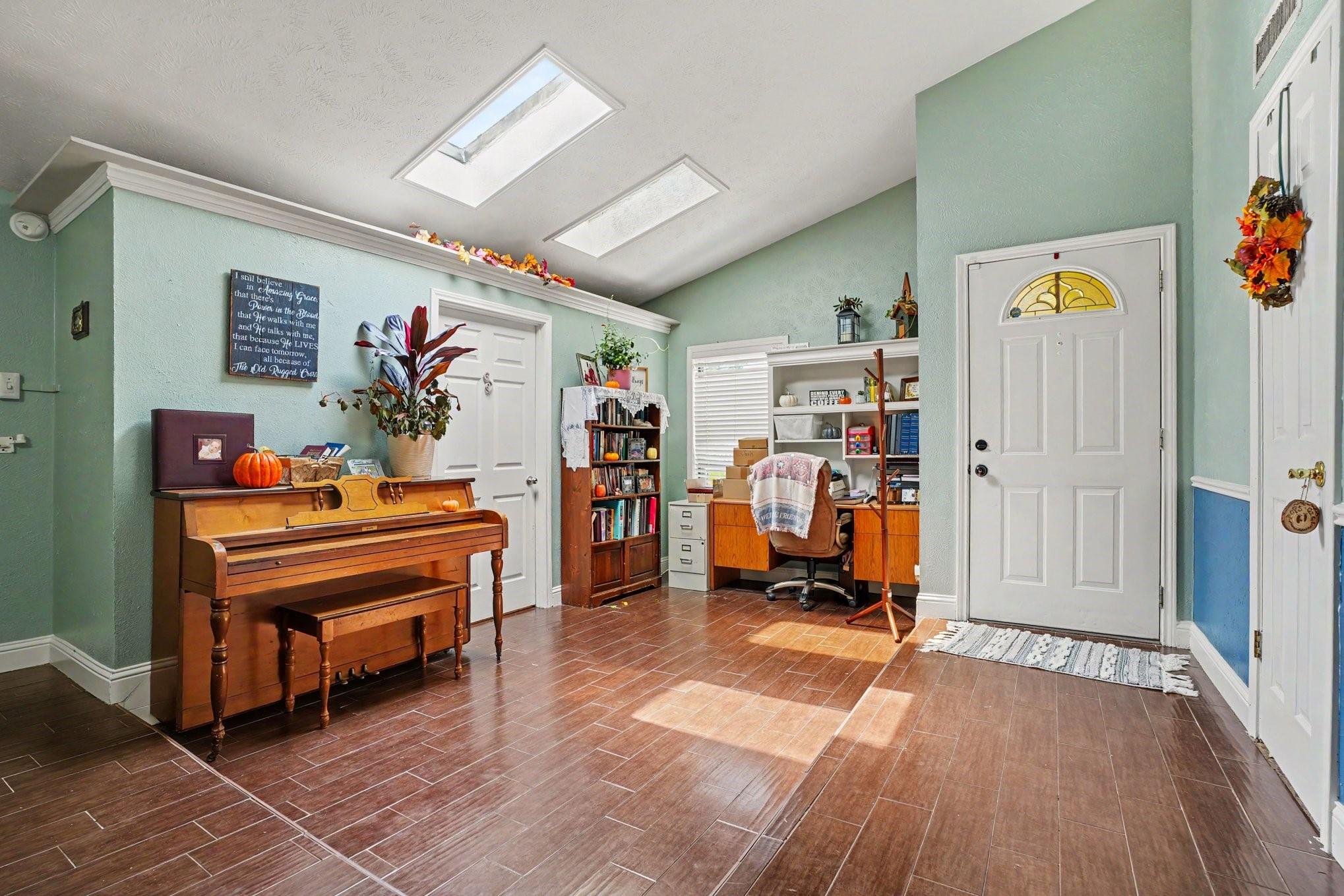 main property photo 3
