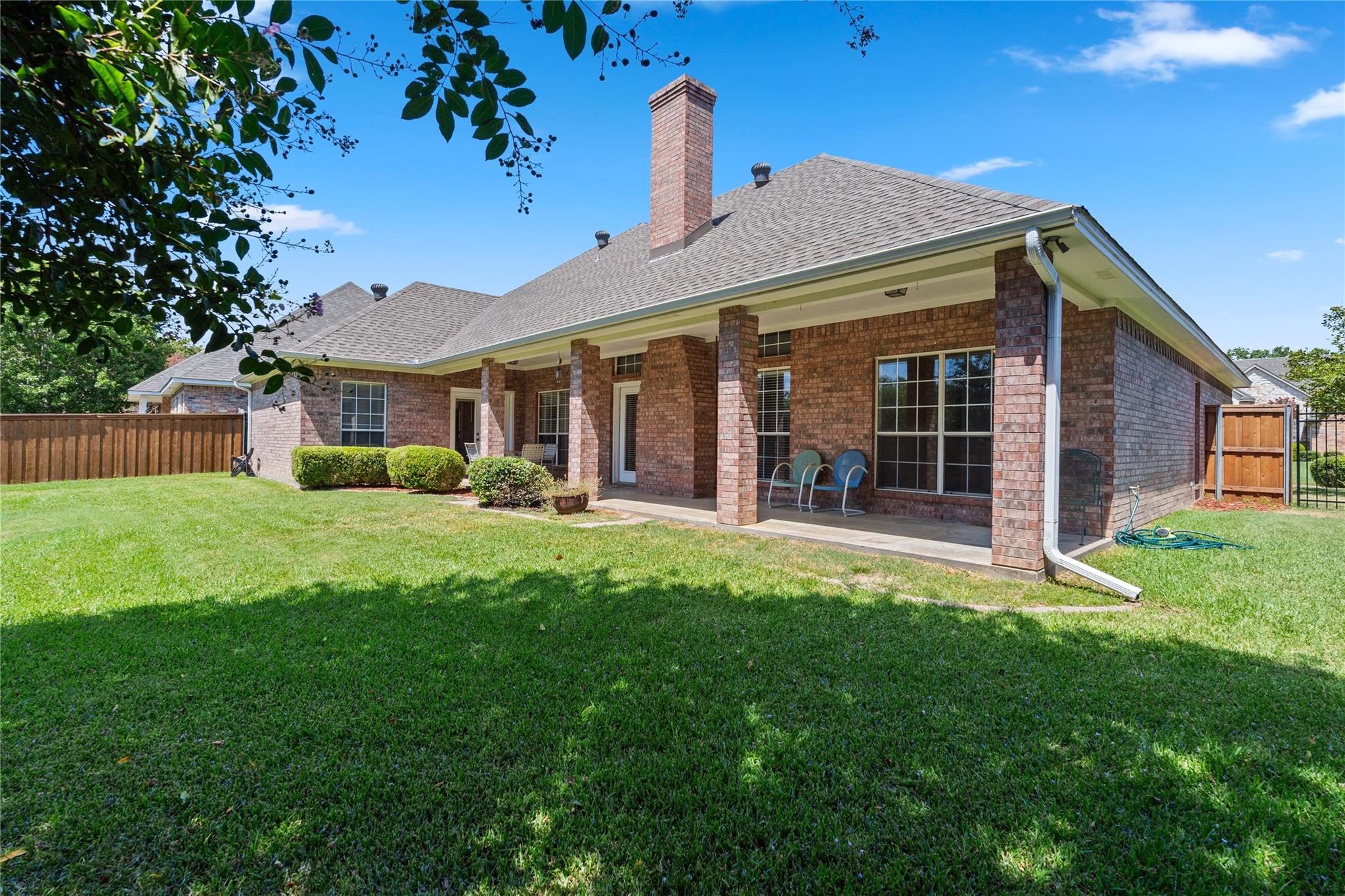 main property photo 29