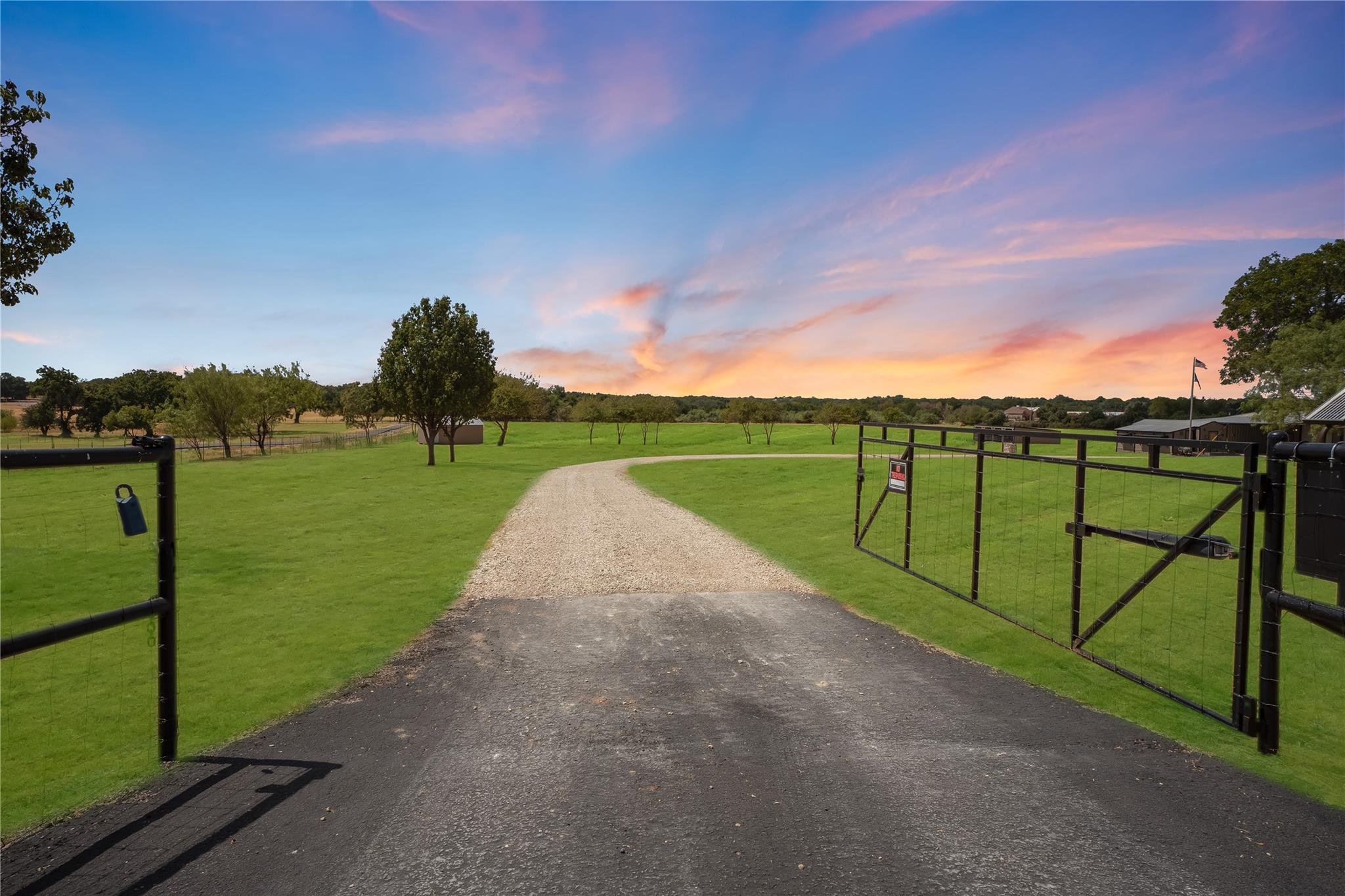 main property photo 25