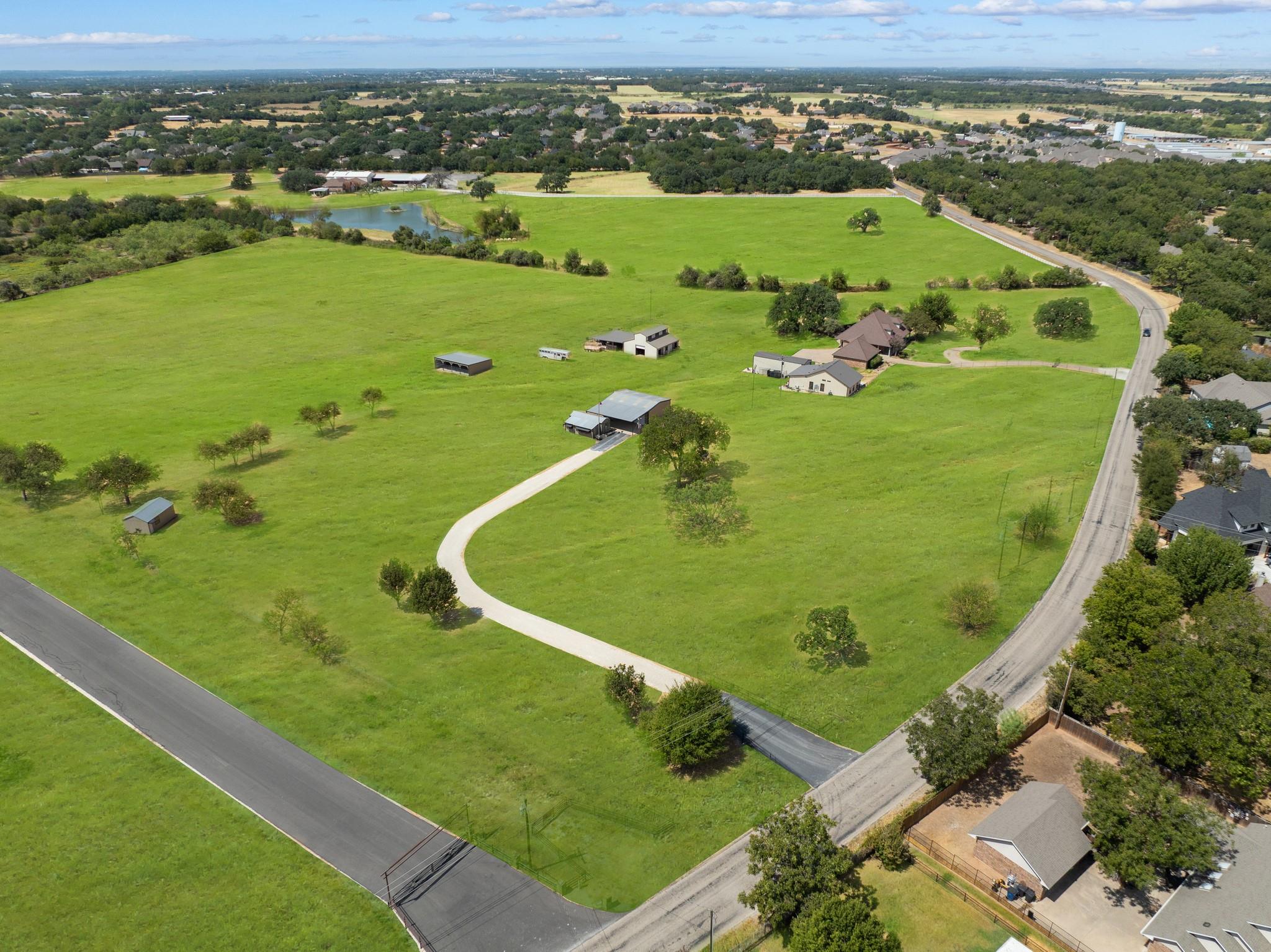 main property photo 31