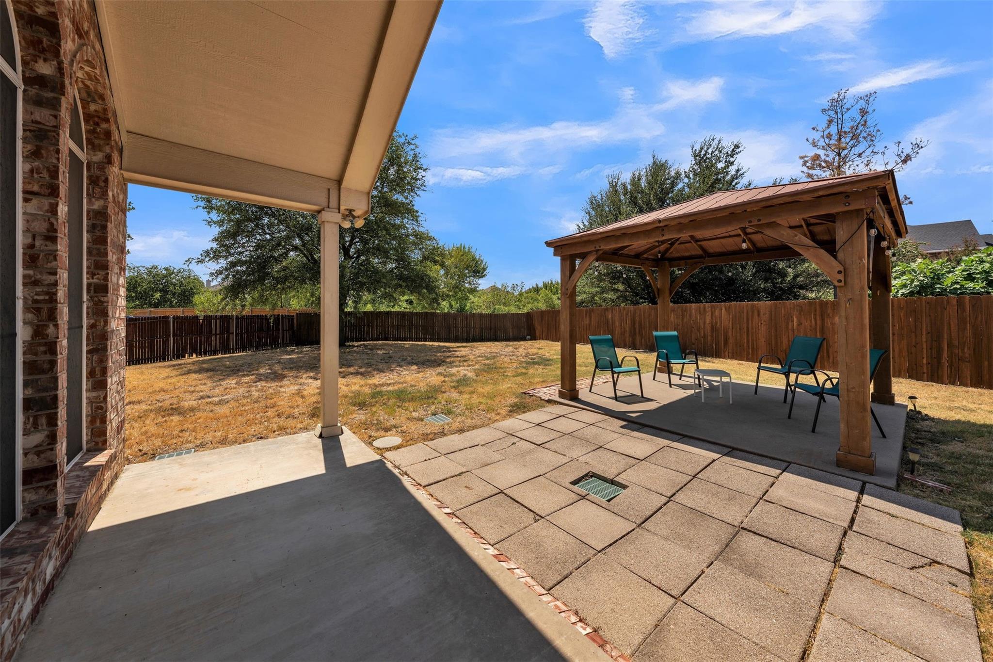 main property photo 26