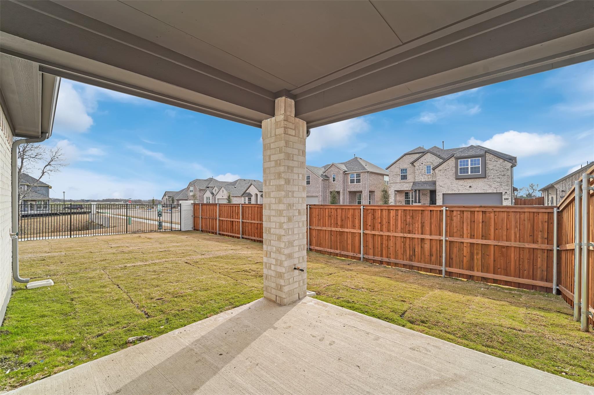 main property photo 34