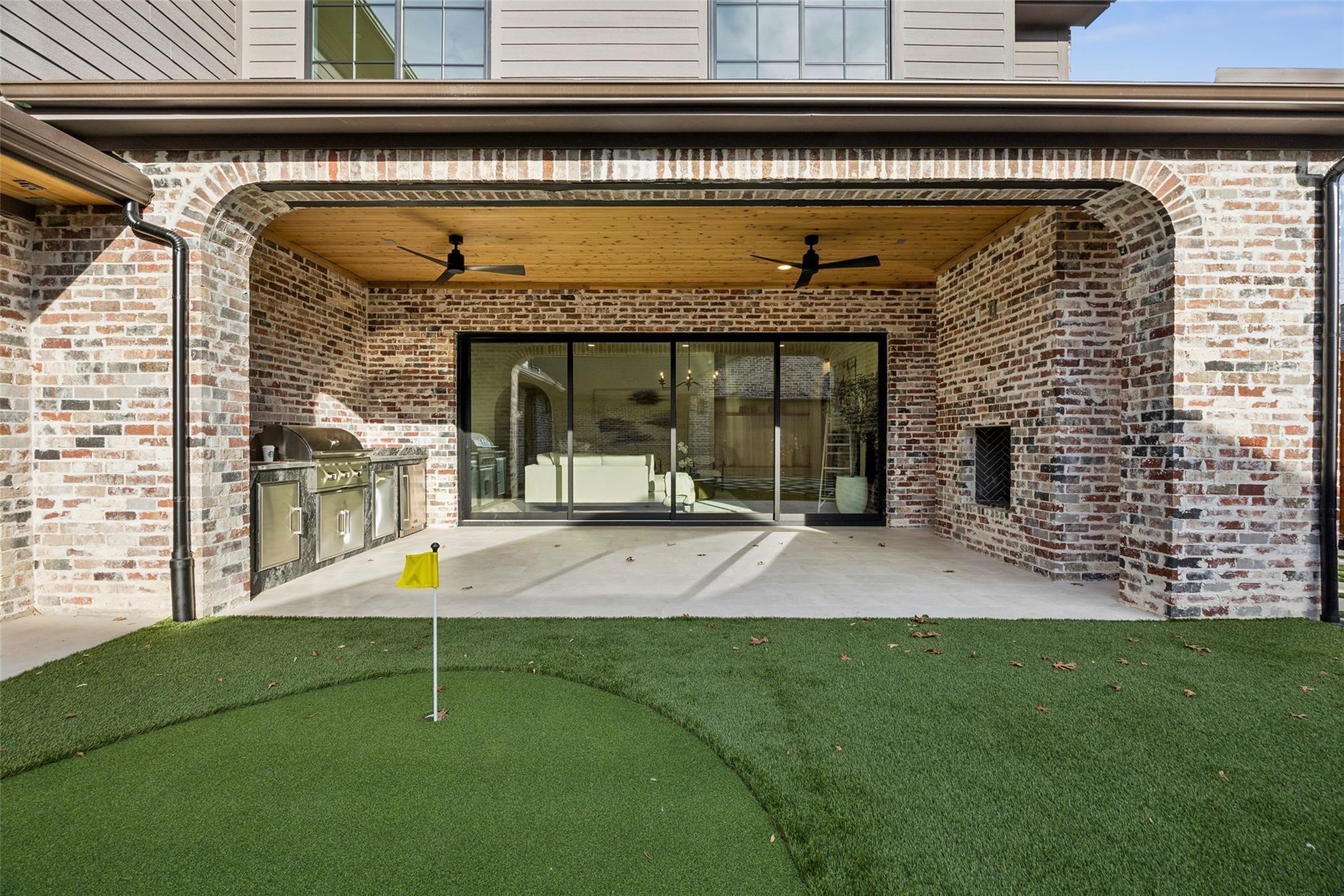 main property photo 18