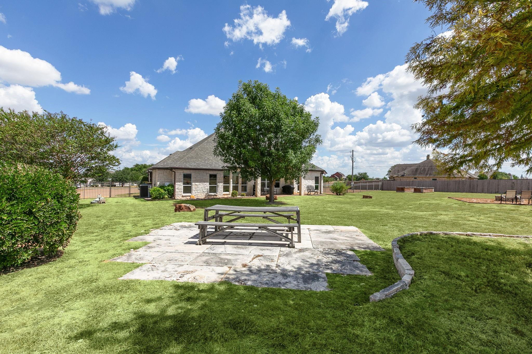 main property photo 33