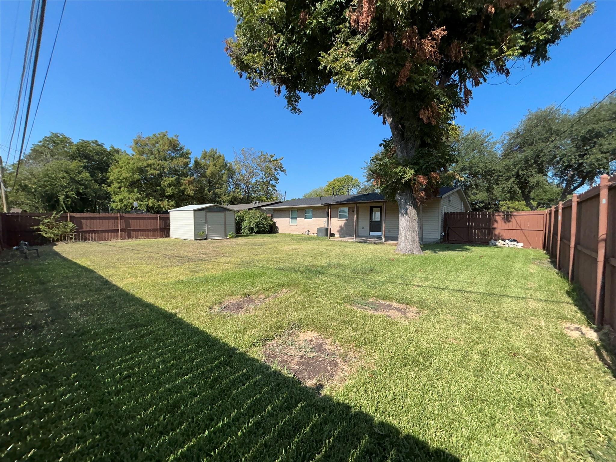 main property photo 13