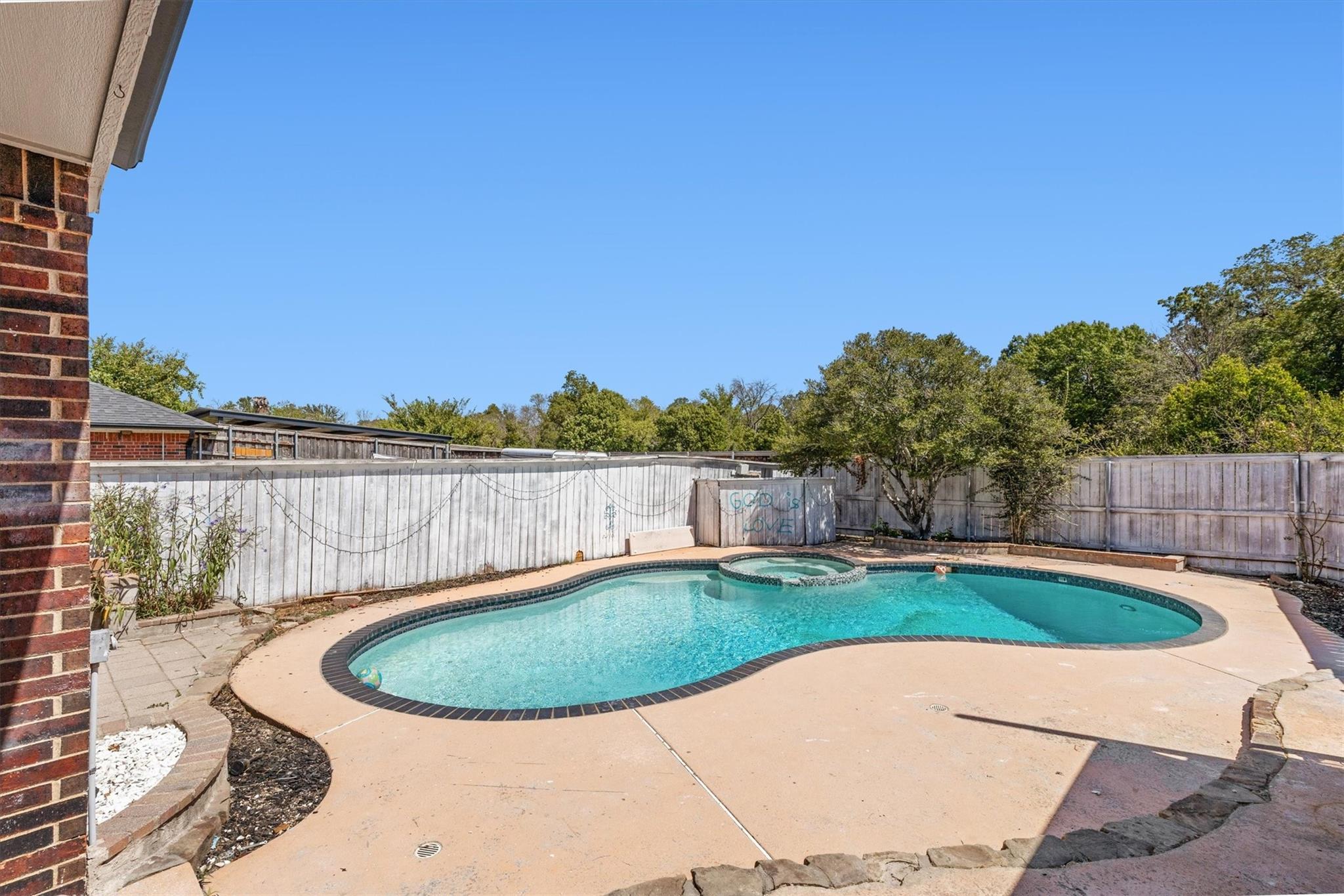 main property photo 26