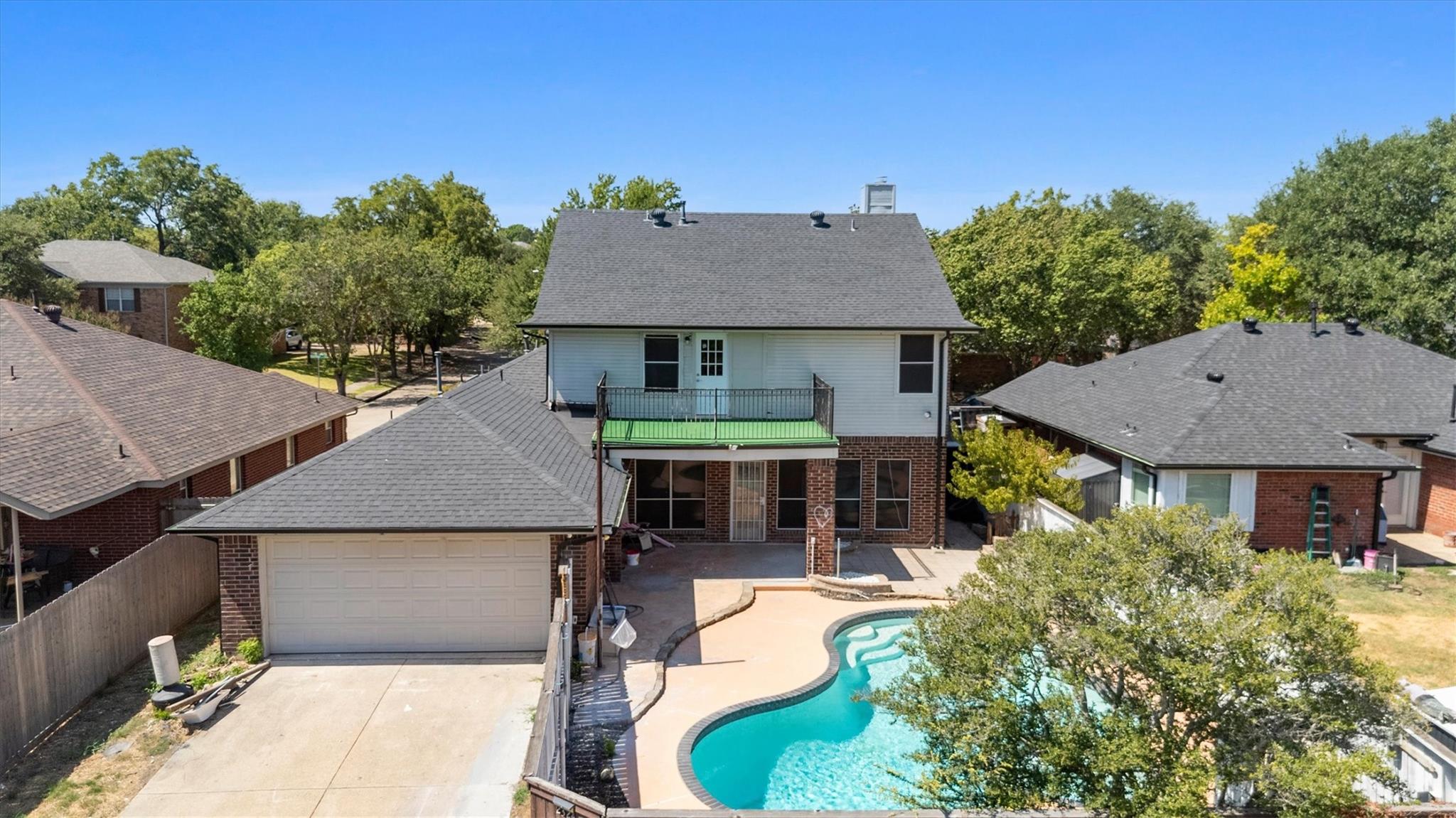main property photo 30