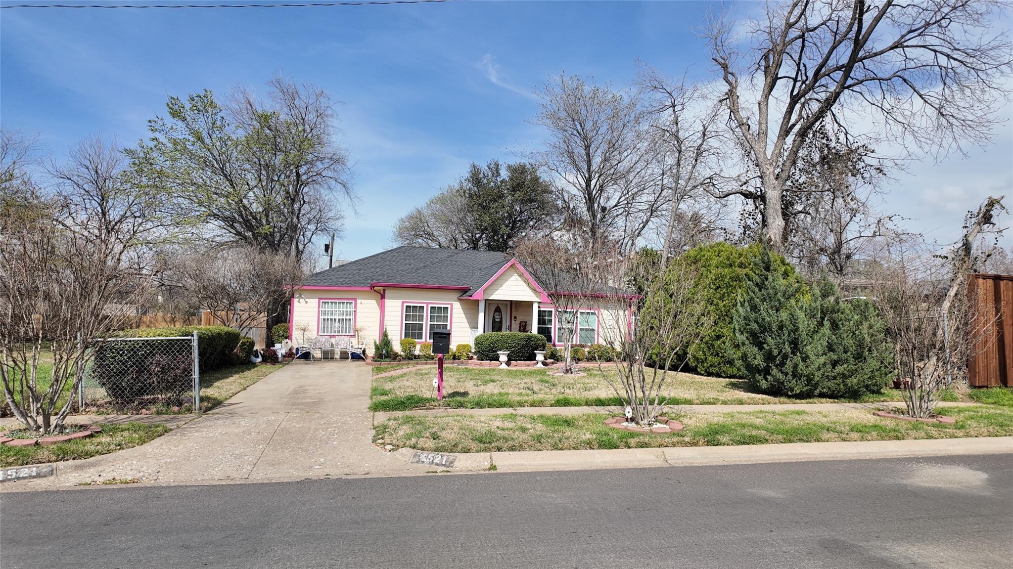 main property photo 17