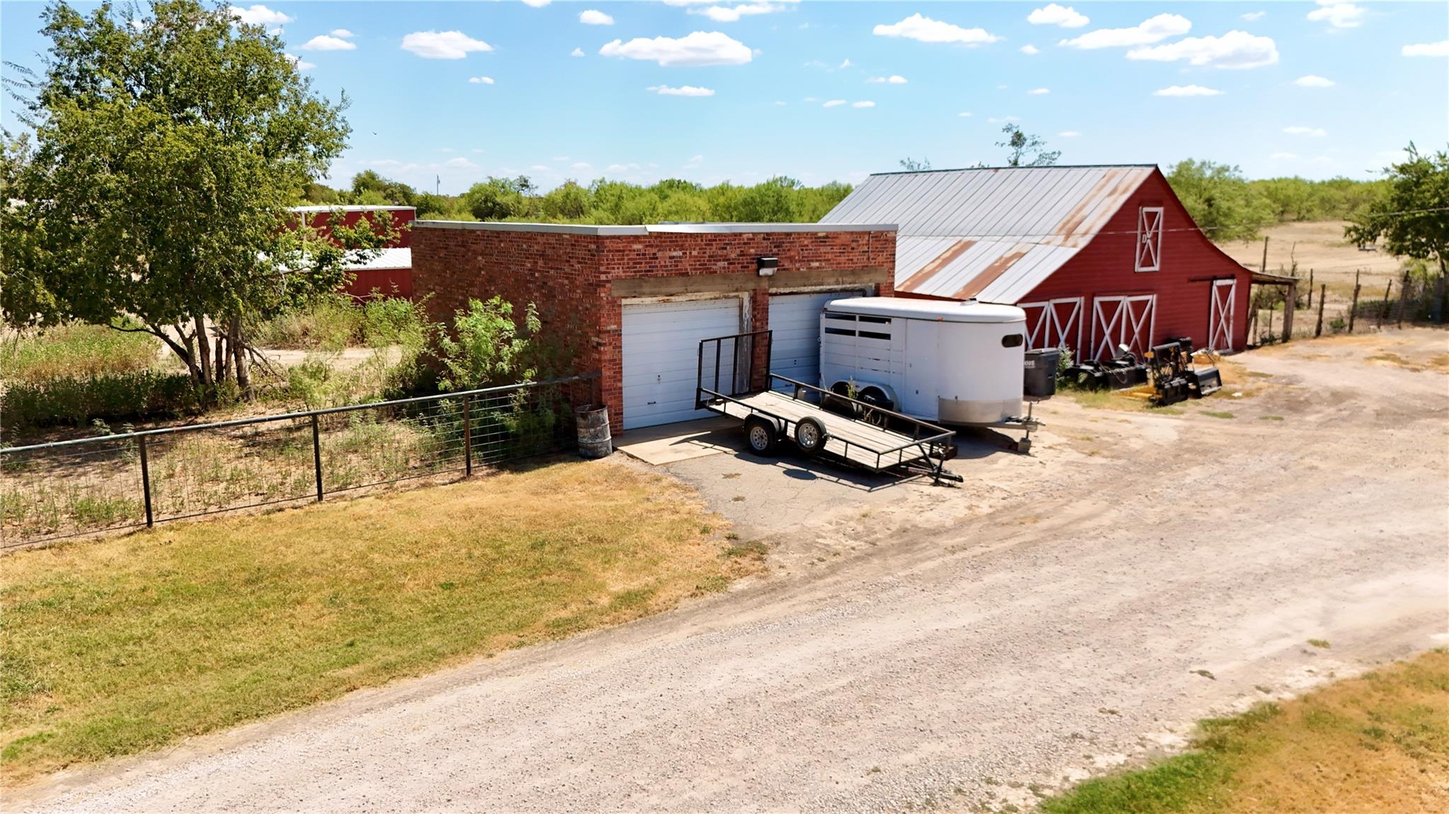 main property photo 30