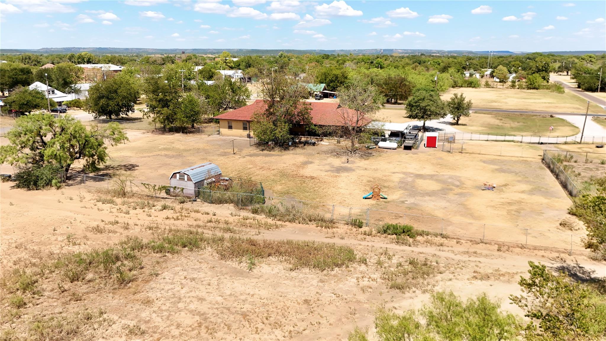 main property photo 34