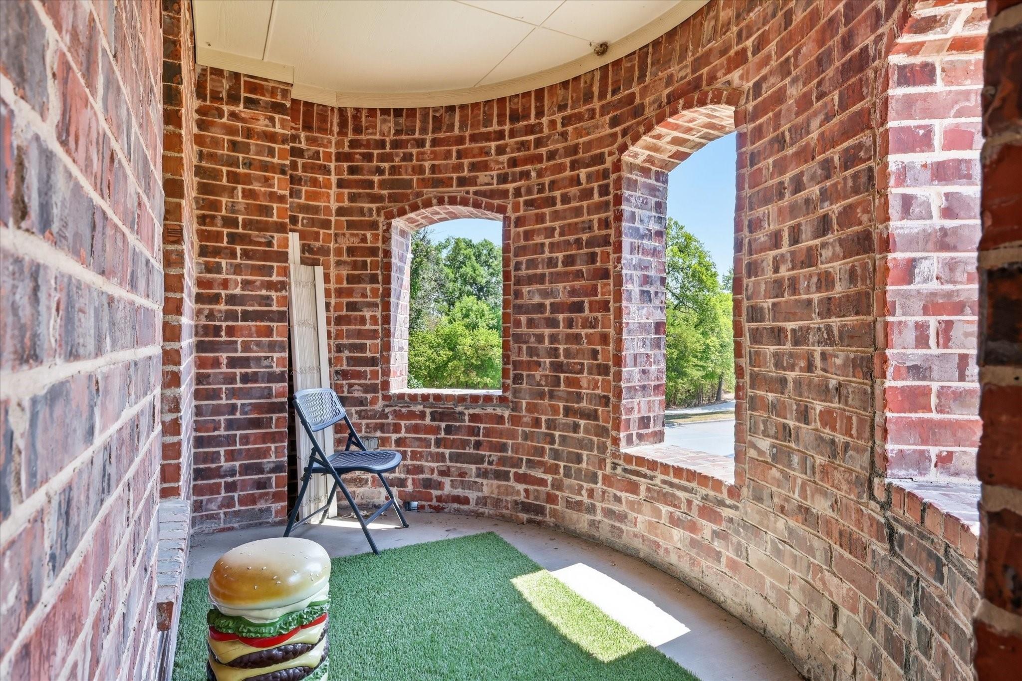main property photo 29