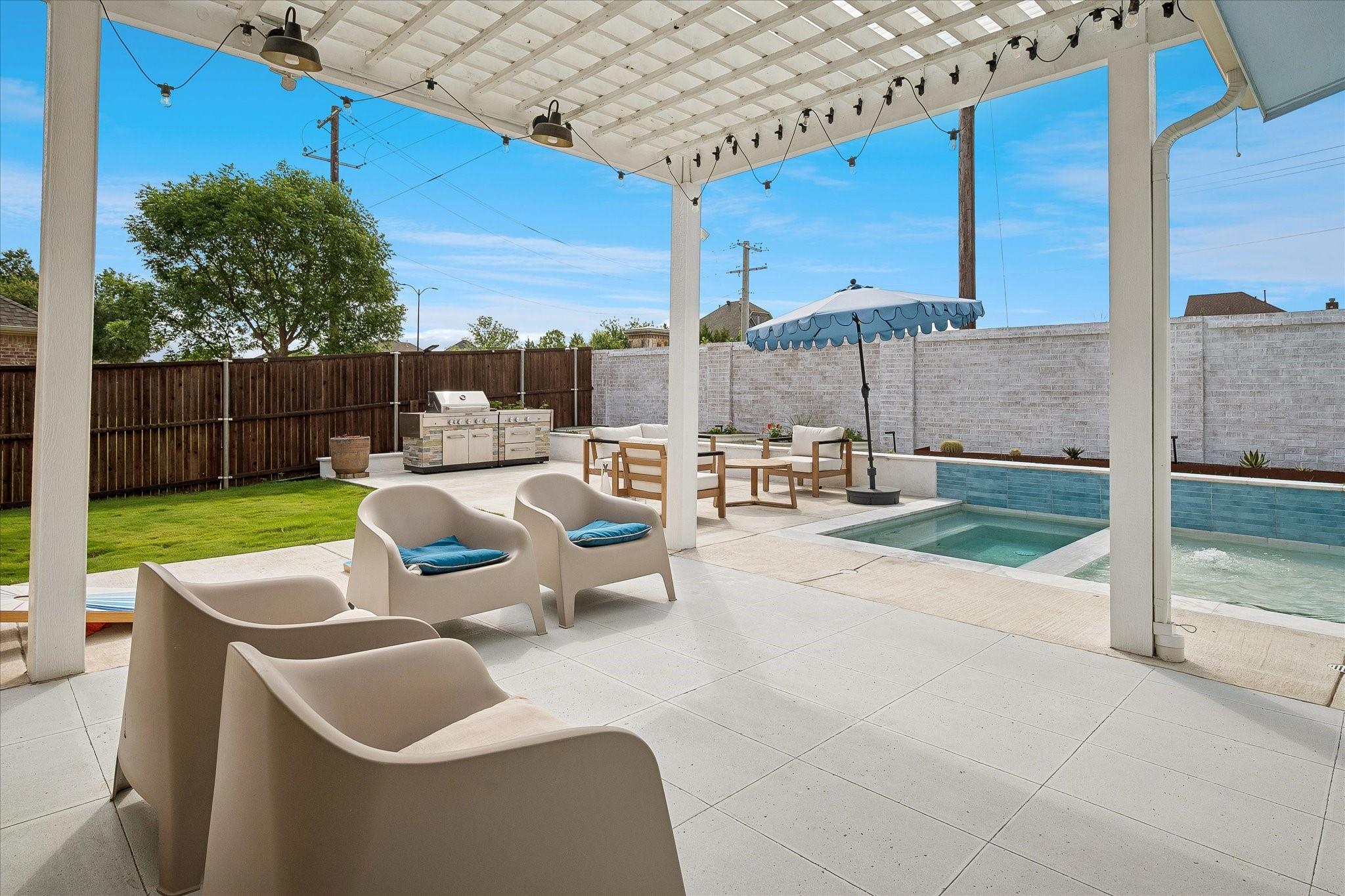 main property photo 33