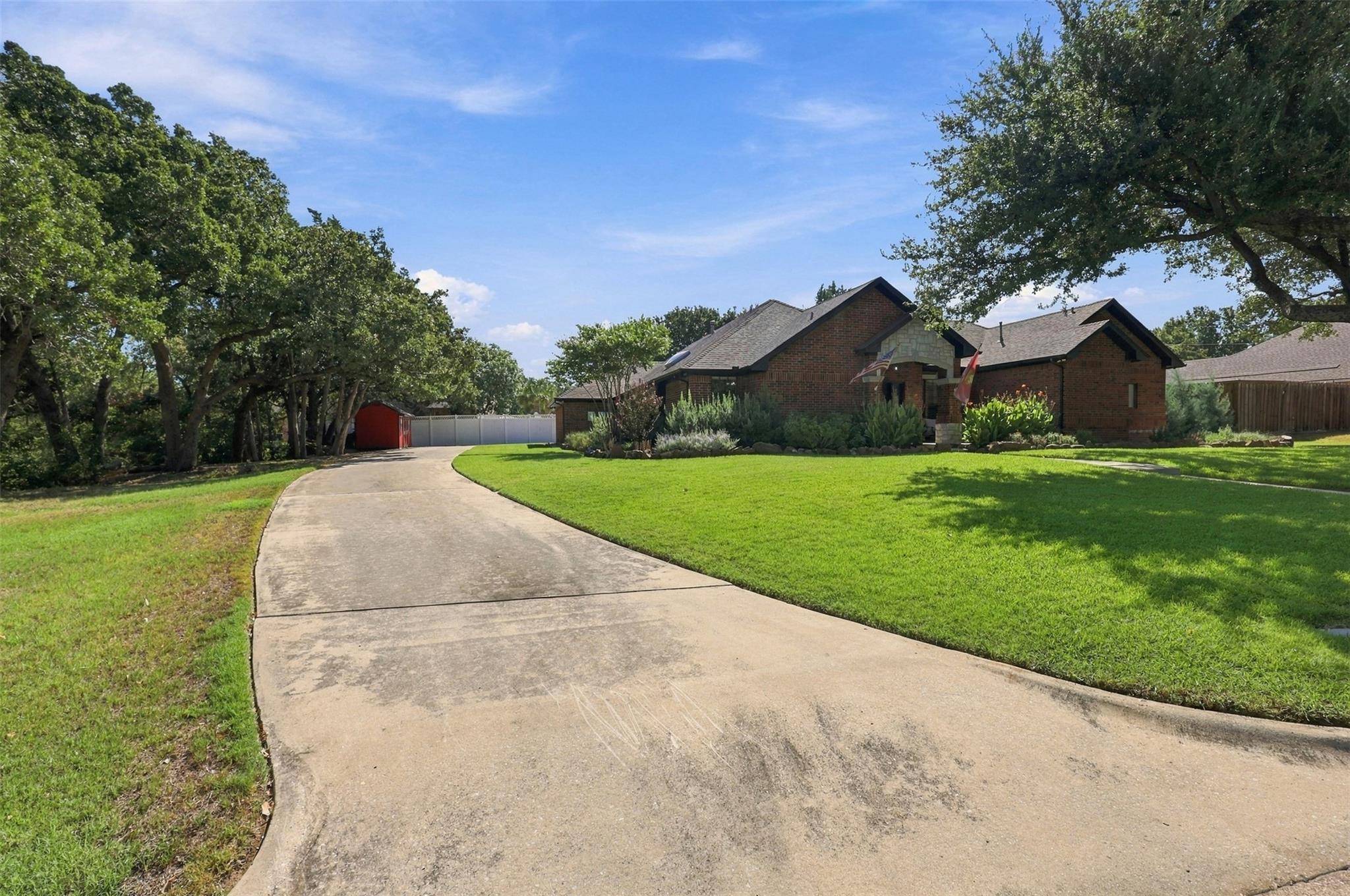 main property photo 28