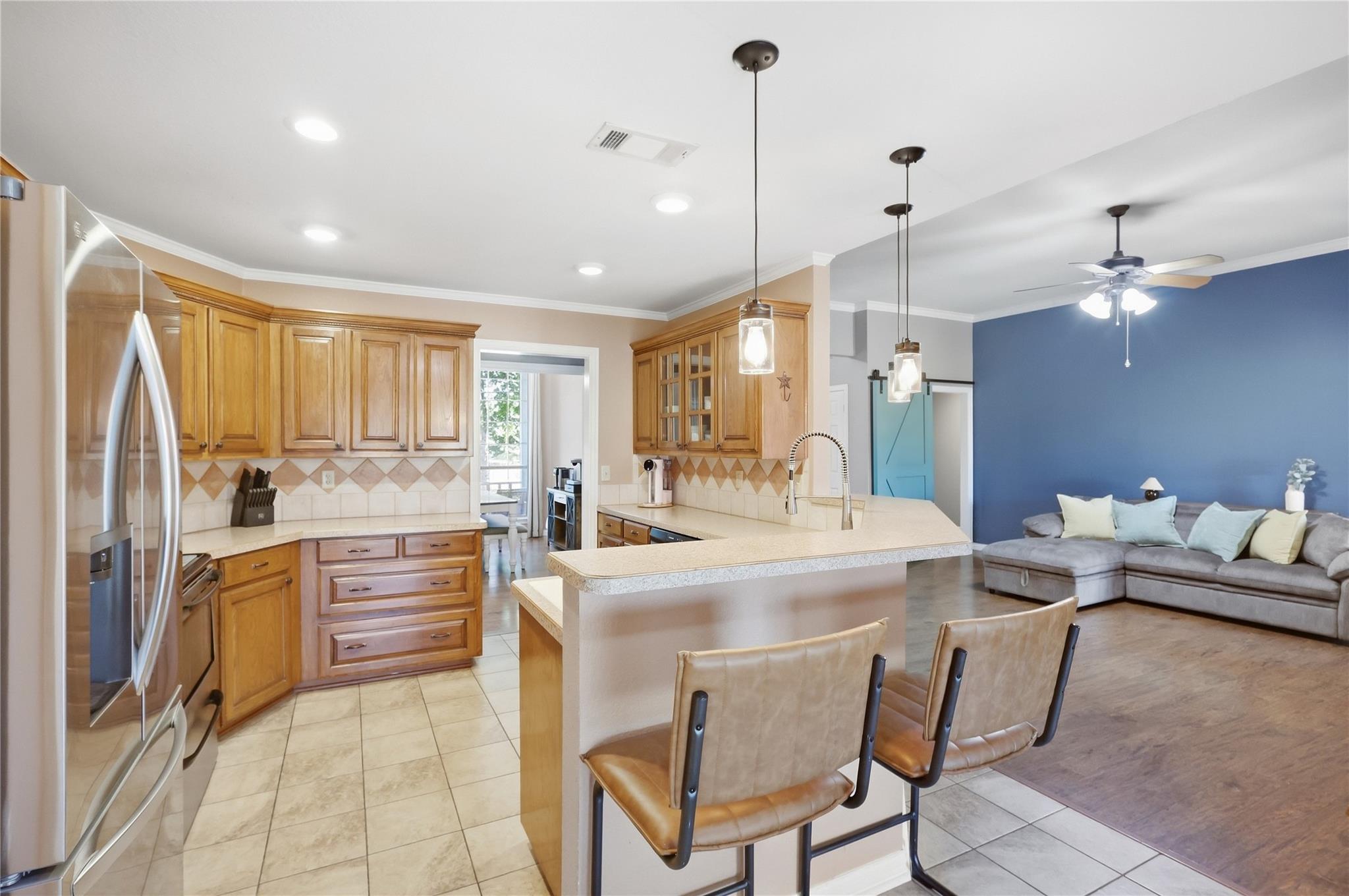 main property photo 17