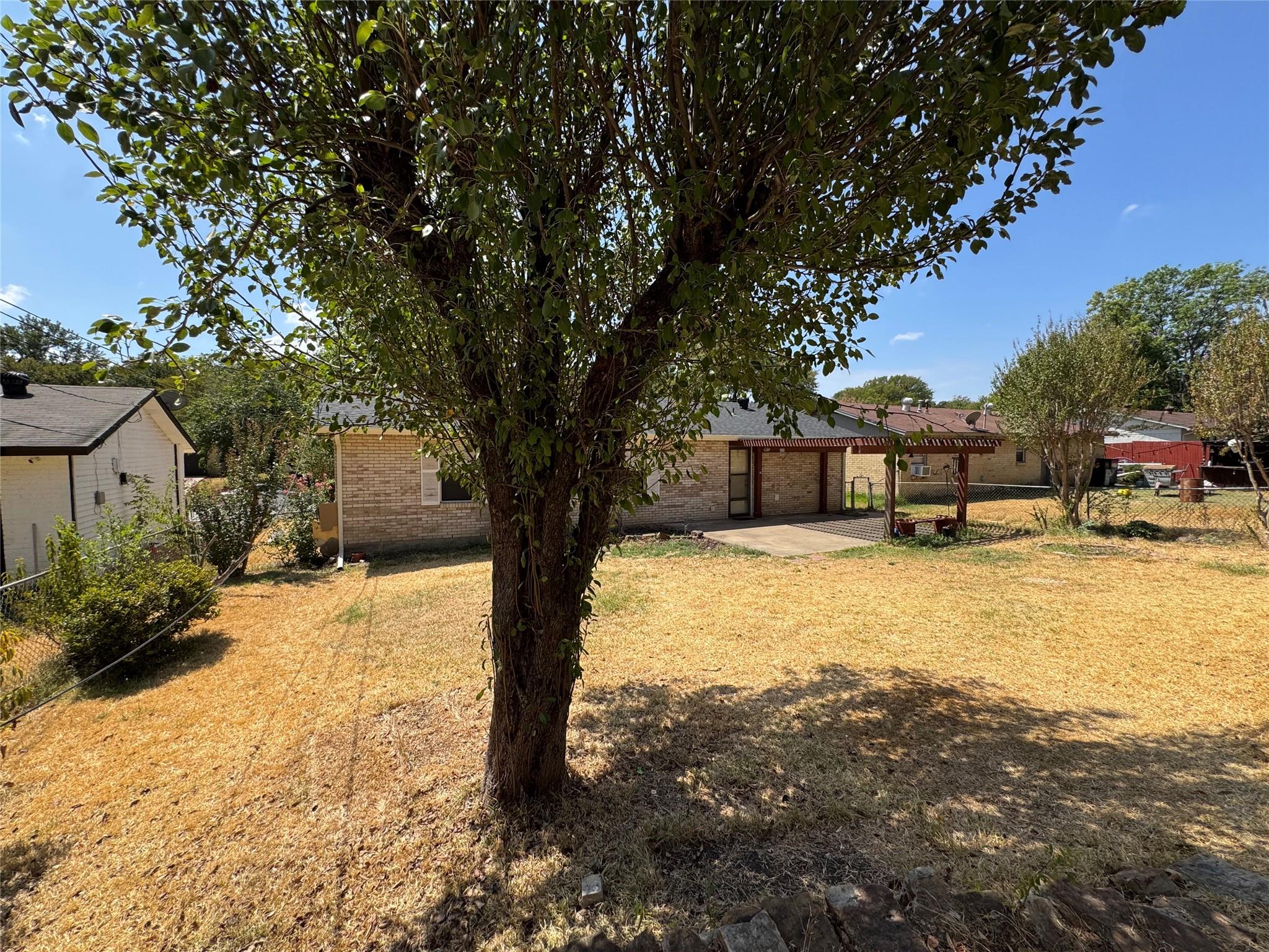 main property photo 15