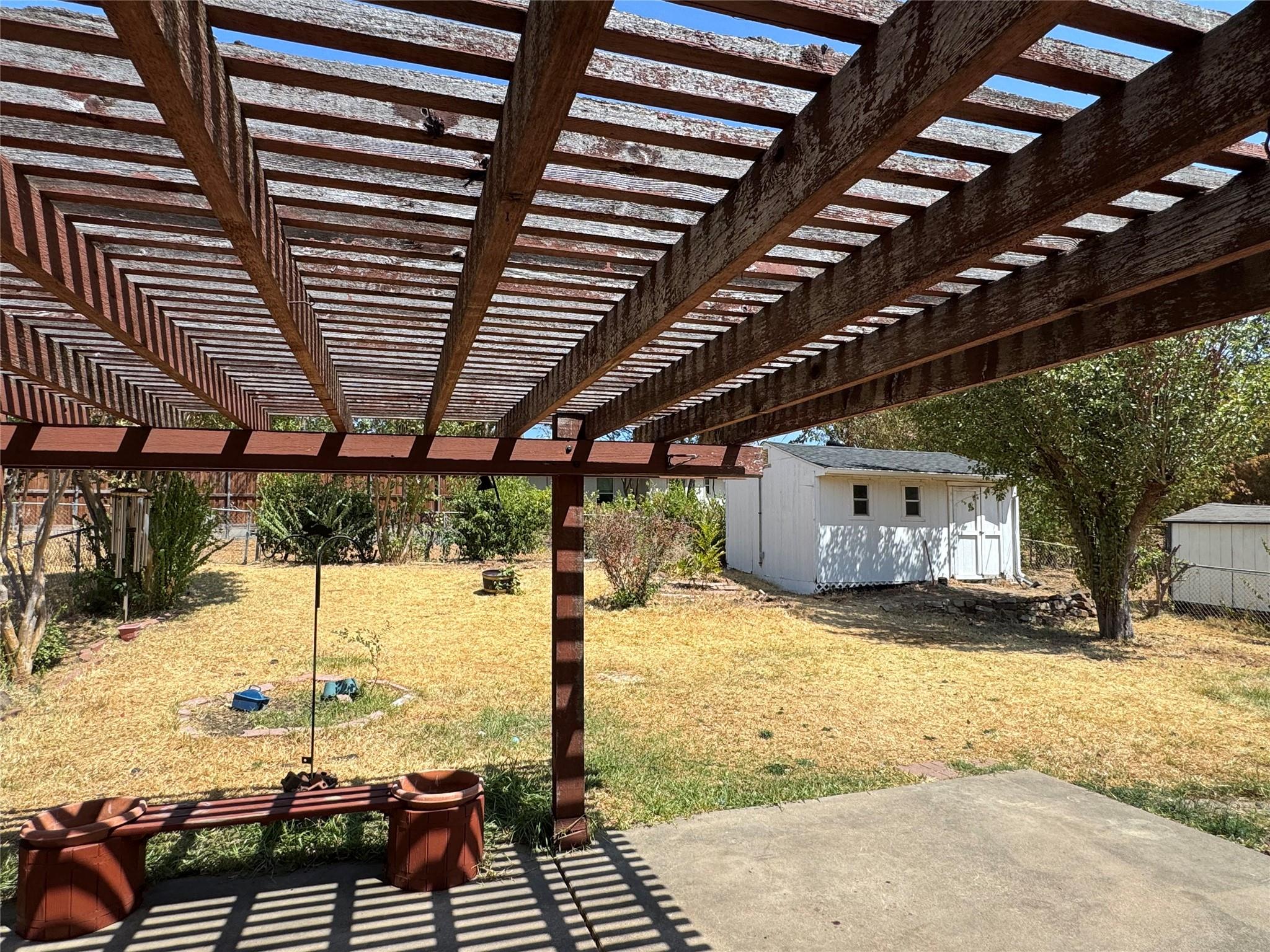 main property photo 17