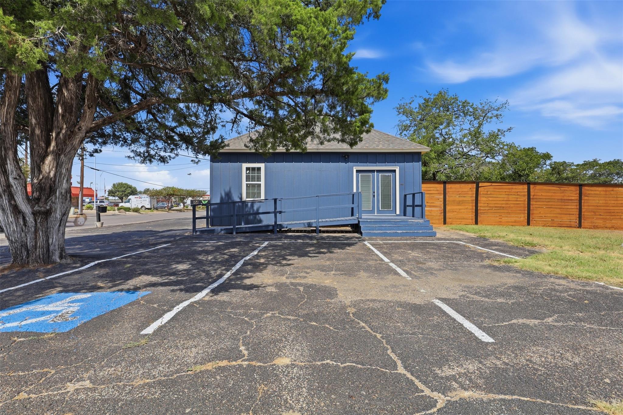 main property photo 15