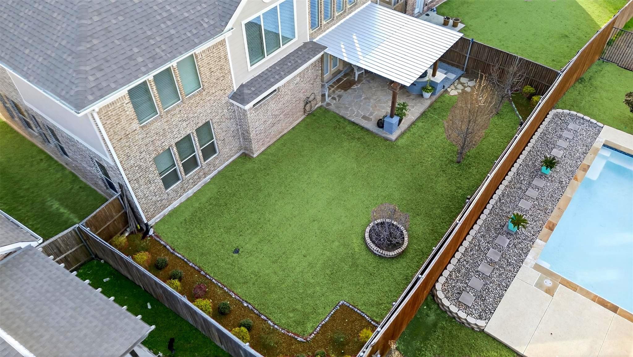 main property photo 34