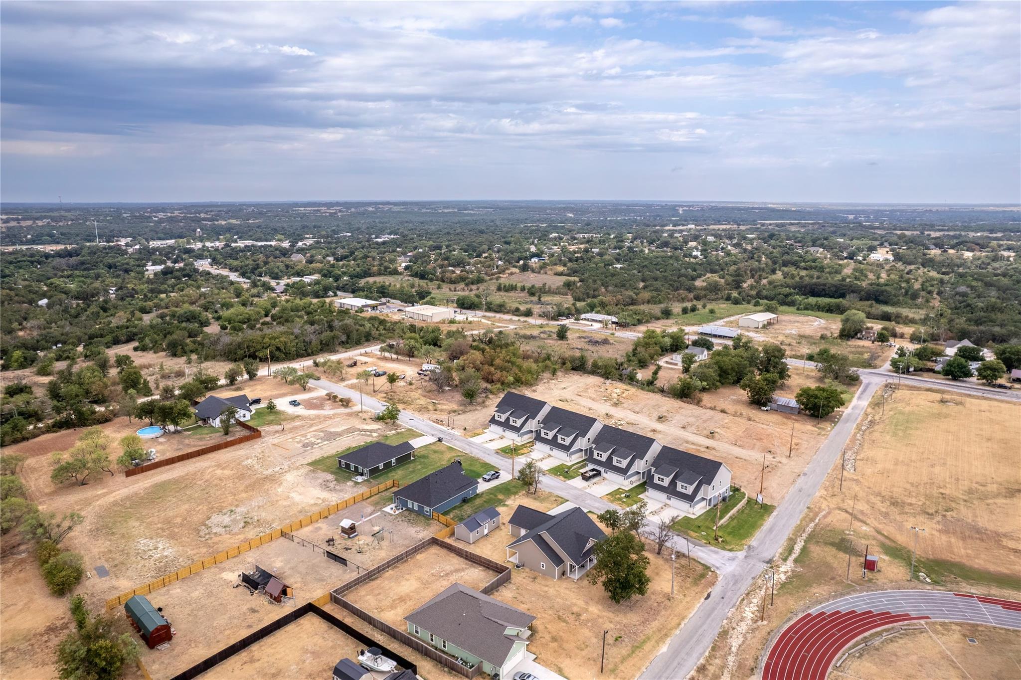 main property photo 35