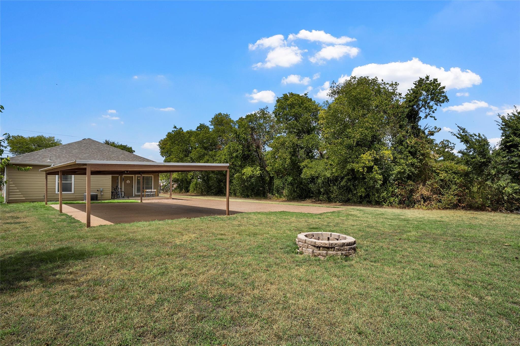 main property photo 28