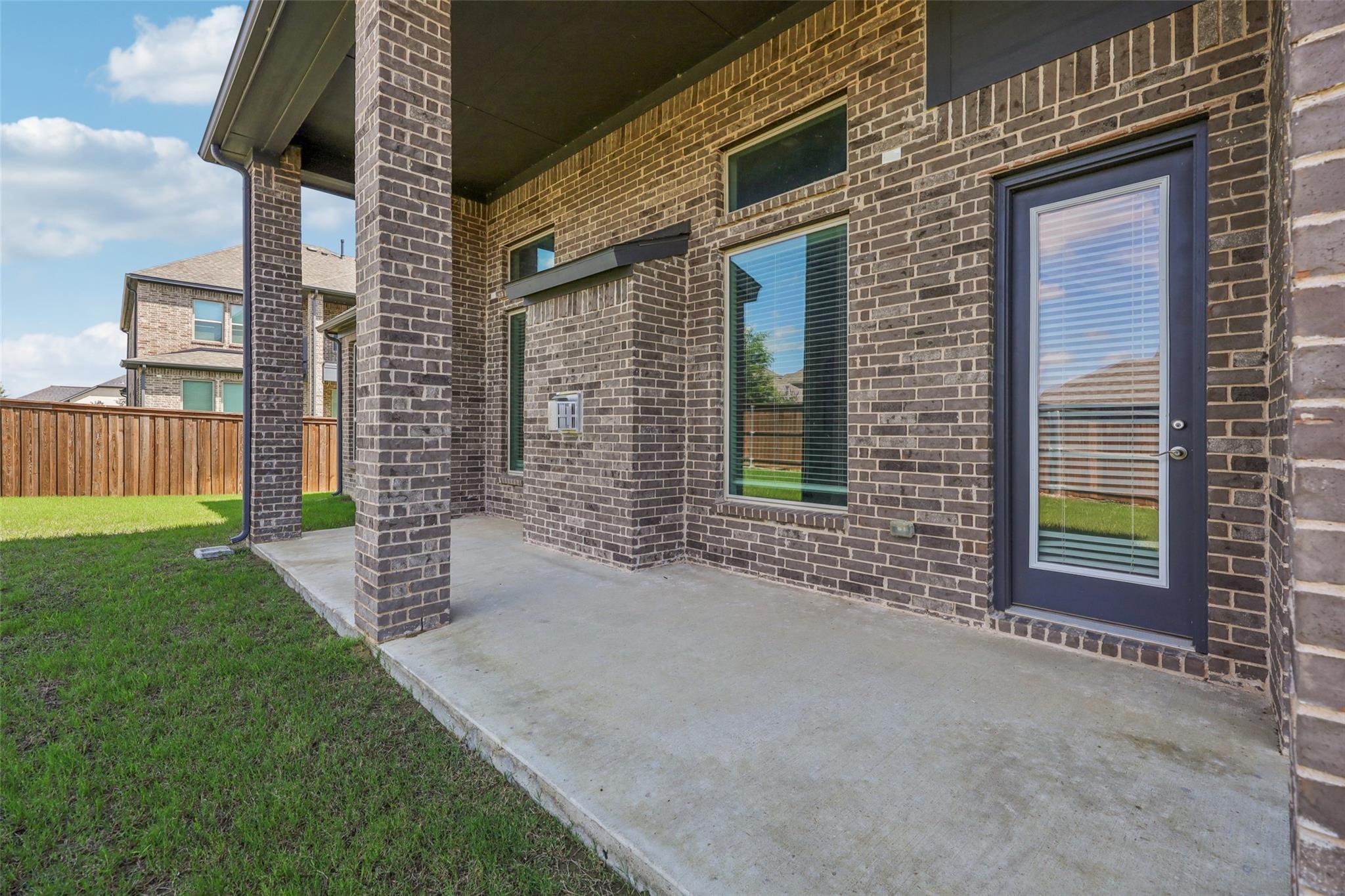 main property photo 33