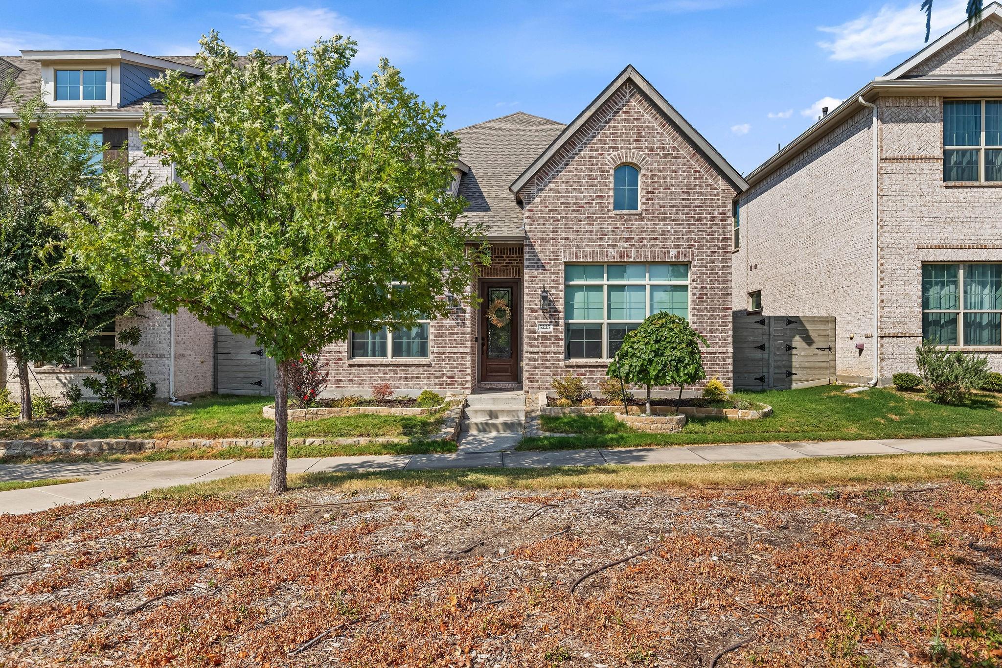 main property photo 28
