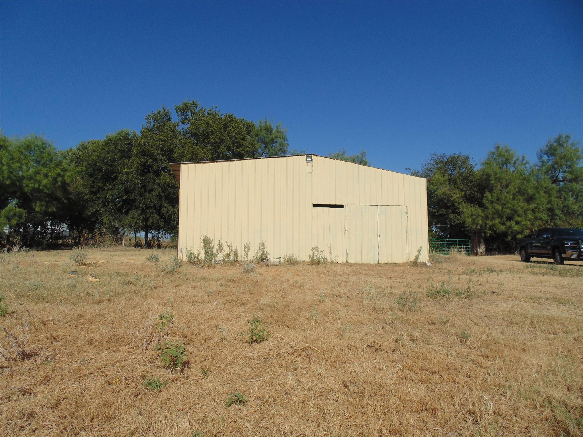 main property photo 19