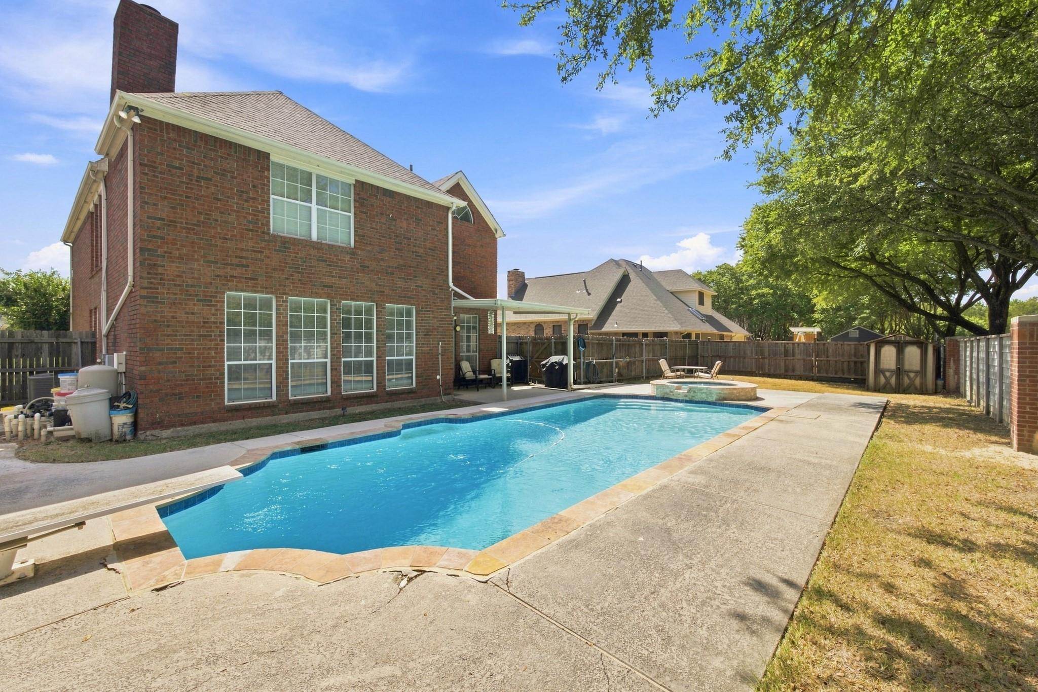 main property photo 32